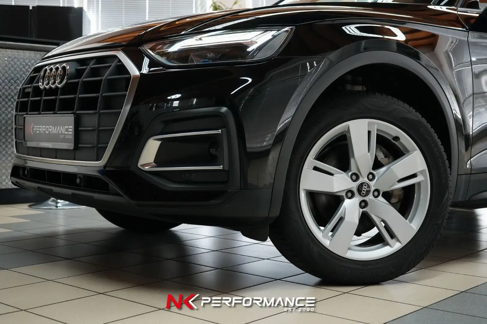 Audi Q5 40 TDI quattro / AHK / KAMERA / SPORTSITZE Noir - 2
