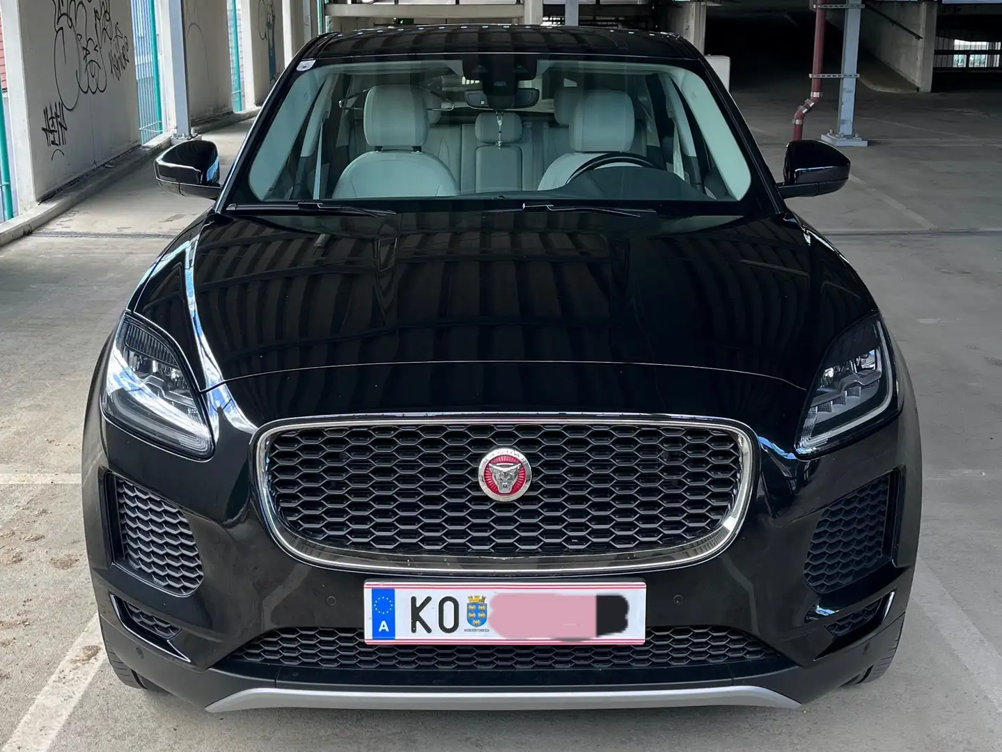 Jaguar E-Pace E-Pace 20d AWD R-Dynamic S Aut. R-Dynamic S Schwarz - 1