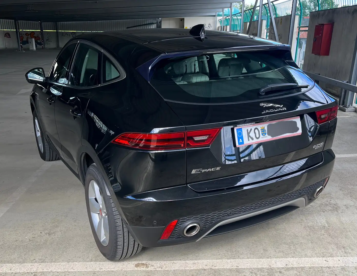 Jaguar E-Pace E-Pace 20d AWD R-Dynamic S Aut. R-Dynamic S Schwarz - 2