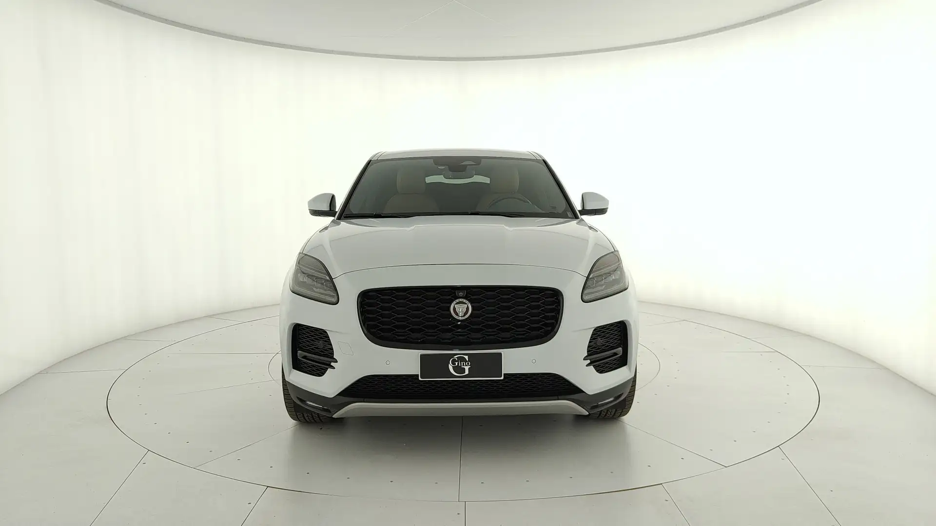 Jaguar E-Pace 2.0d i4 mhev SE awd 163cv auto Bianco - 2