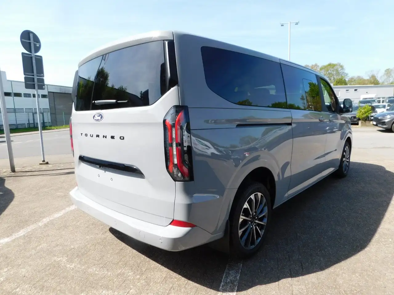 Ford Tourneo Custom 2.0 L2 Autom Titanium X AHK/360° 5