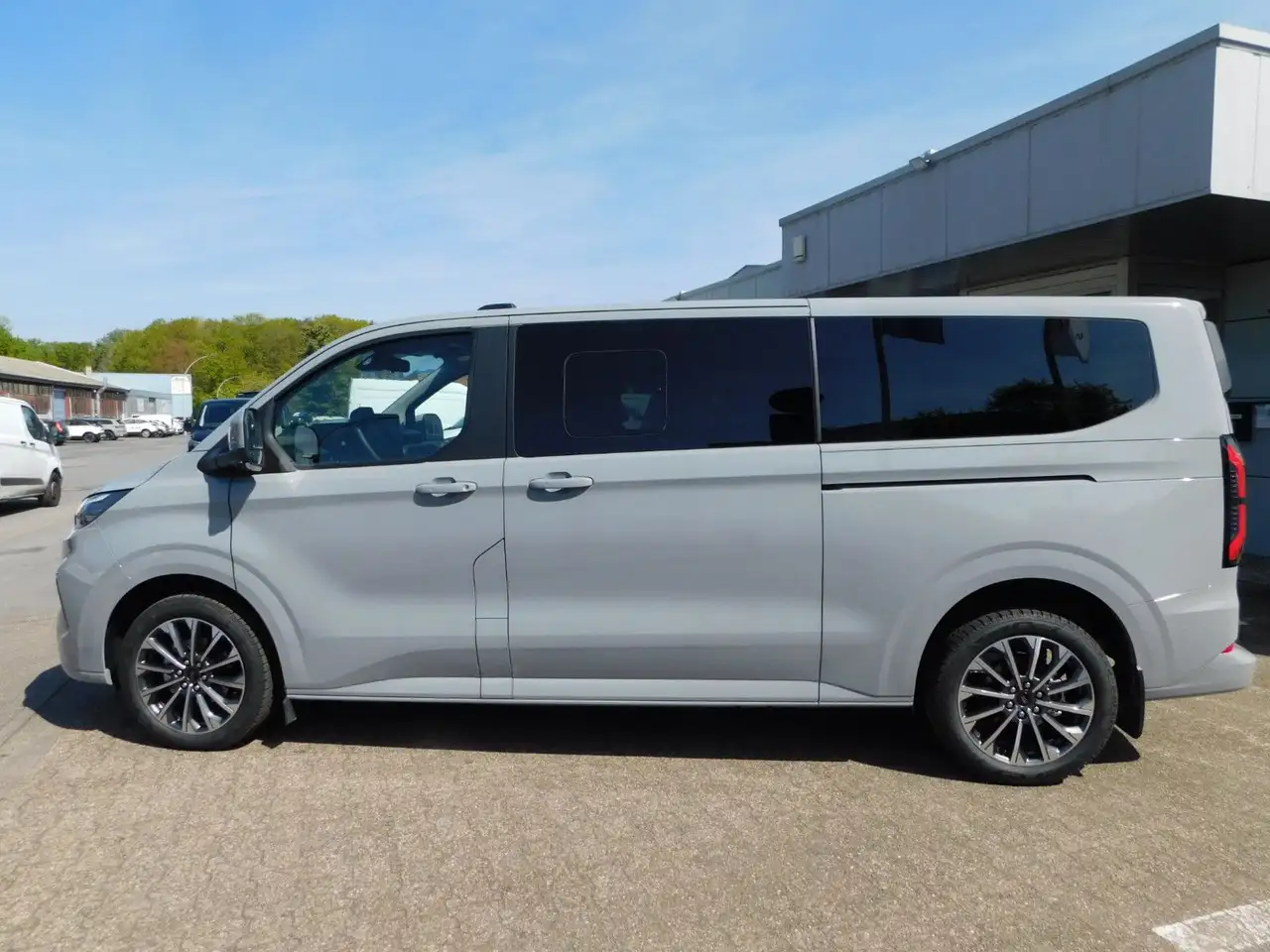 Ford Tourneo Custom 2.0 L2 Autom Titanium X AHK/360° 8