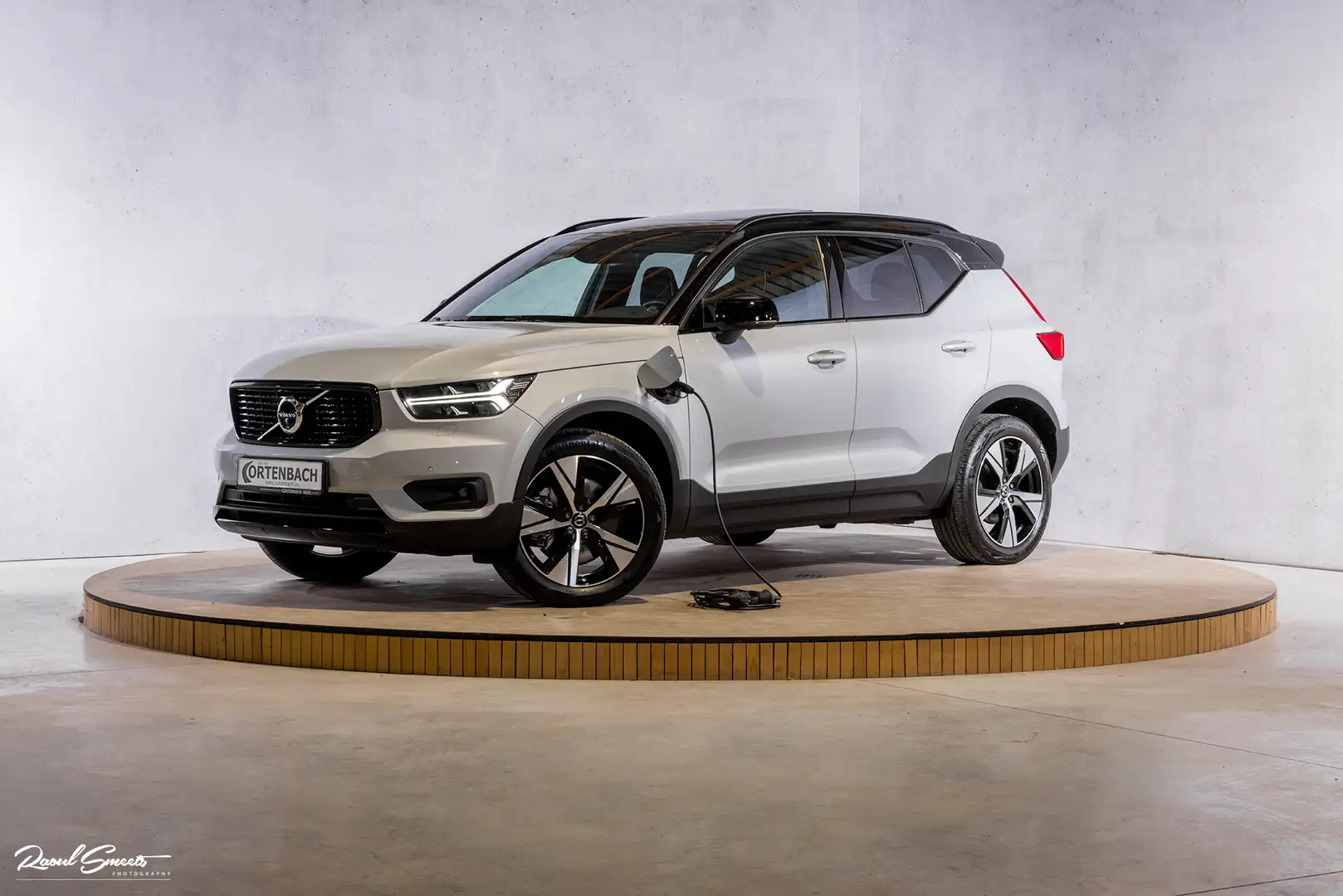 Volvo XC40 1.5 T5 Plug-in hybrid Plus Dark | Adaptieve cruise Gris - 1