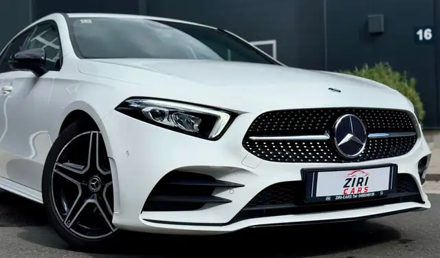 Mercedes-Benz A 160 A 160 Business Solution AMG Pack interior & exterior