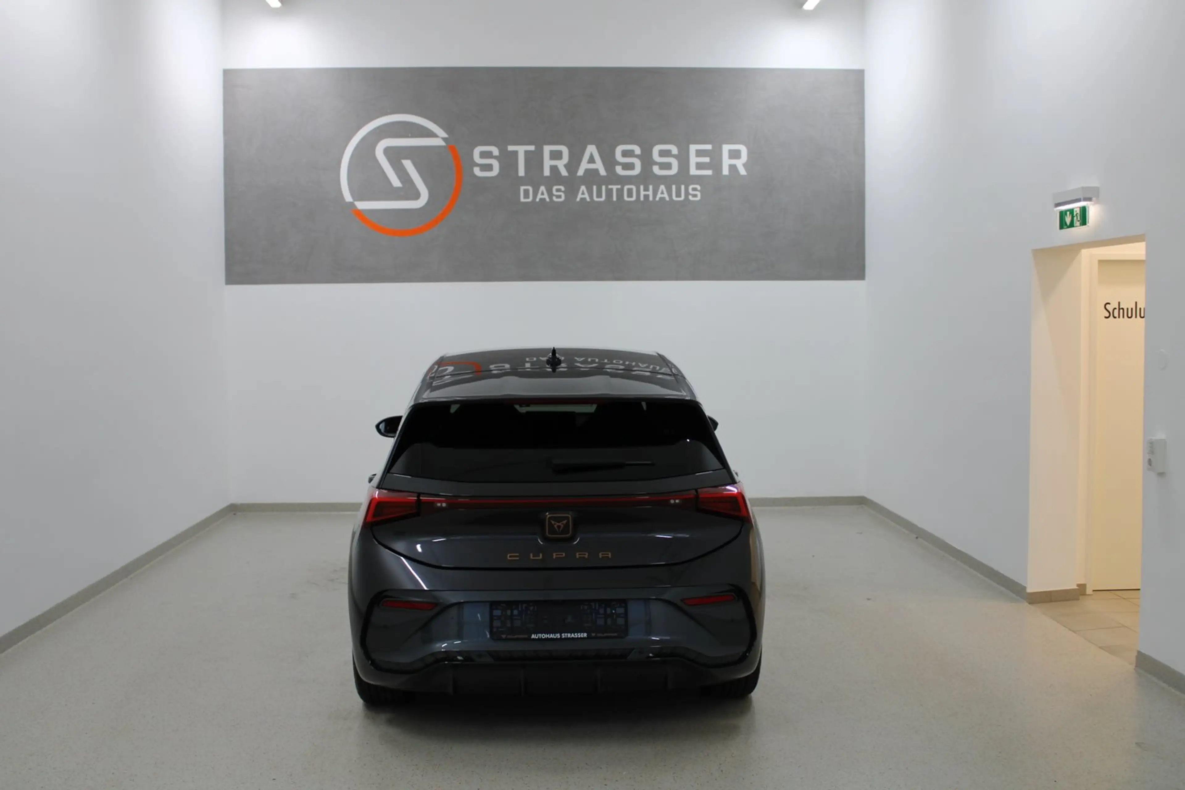 CUPRA Born 58/62 e-Boost 170kW/231PS — photo 3