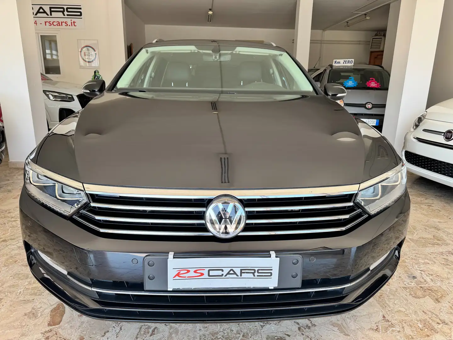 Volkswagen Passat Variant Passat Variant 2.0 tdi Highline Navi Fari Led 17" Zwart - 2
