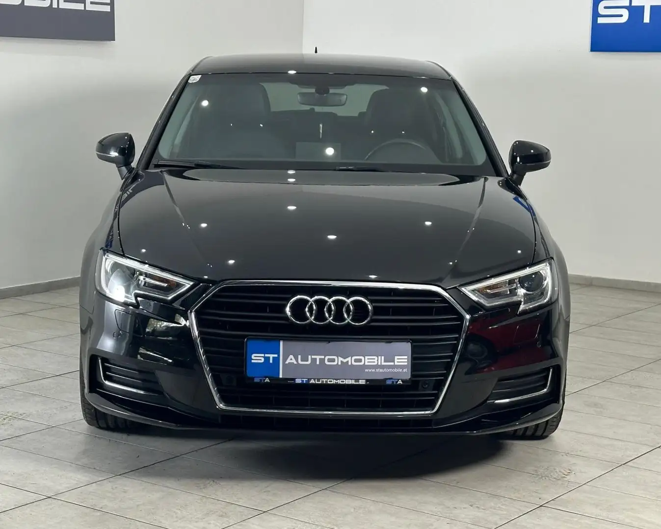 Audi A3 design // NAVI // XENON // SITZHEIZUNG // Schwarz - 2