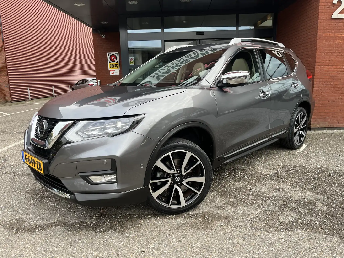 Nissan X-Trail 1.3 DIG-T Tekna 7p. // PANO/SCHUIFKANTELDAK // NAV Grijs - 2