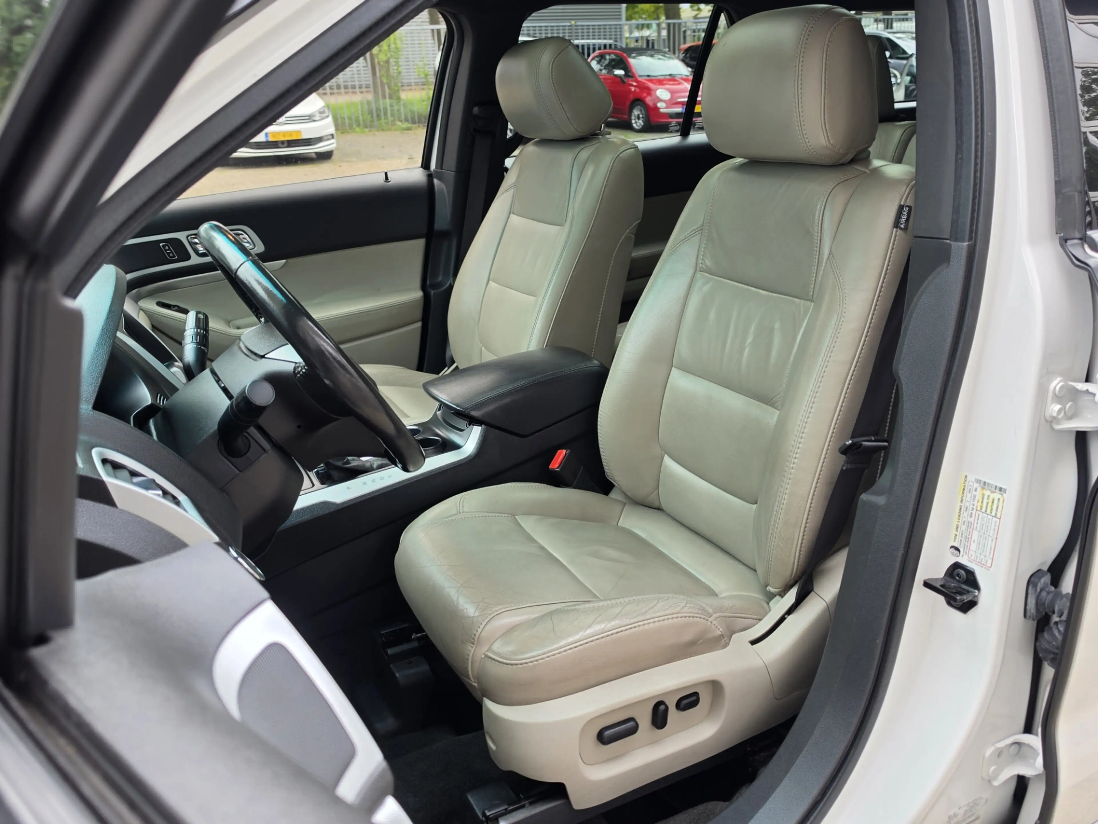 Ford Explorer XLT 7 Persoons Navi Camera Leder — photo 9
