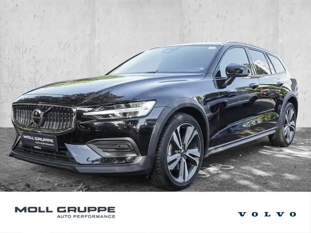 2024 Volvo V60 Cross Country in Black for sale
