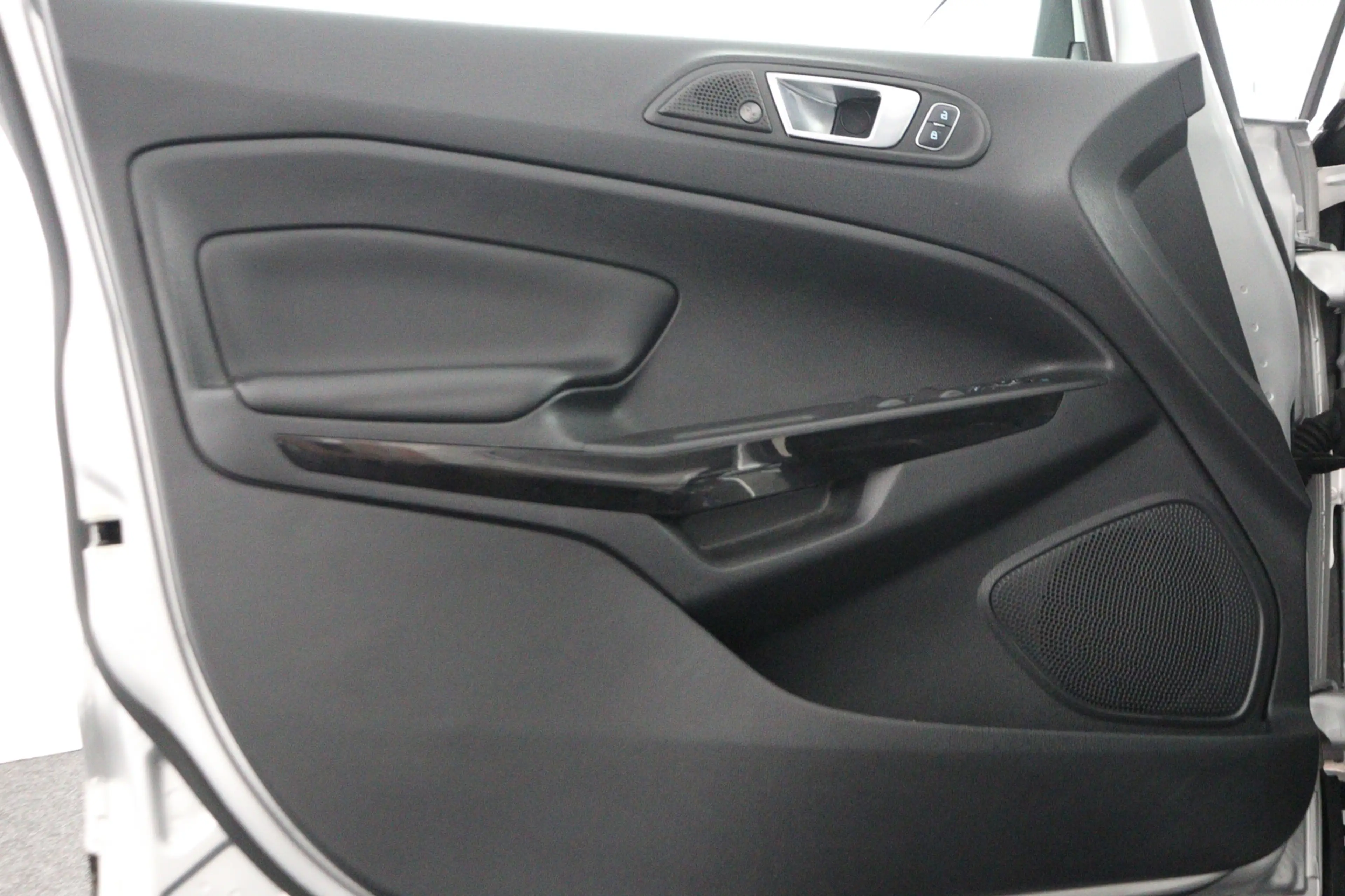 Ford EcoSport 1.0 Ecoboost 125 pk Titanium Winterpakket/ECC/DAB/ — photo 36