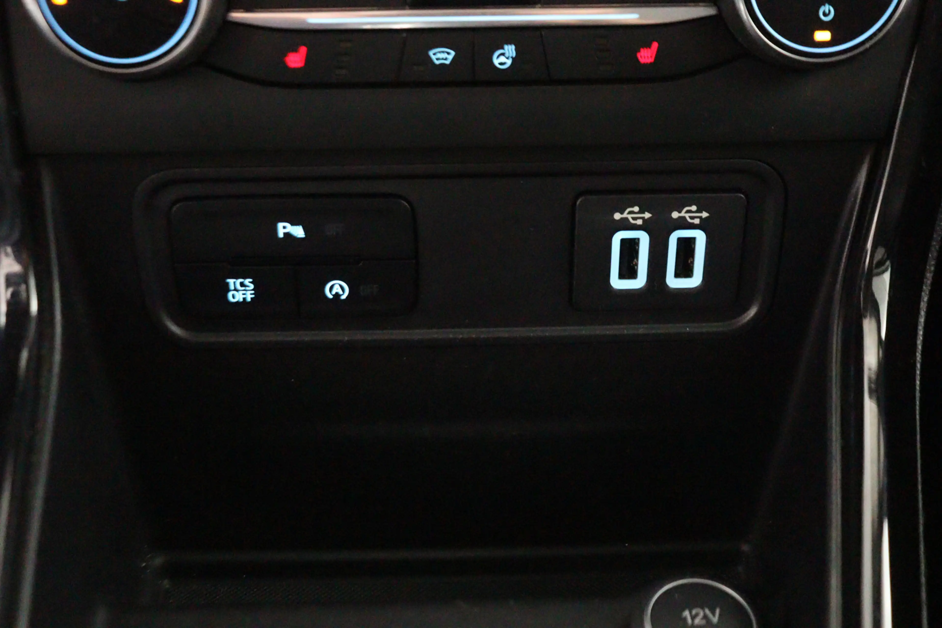 Ford EcoSport 1.0 Ecoboost 125 pk Titanium Winterpakket/ECC/DAB/ — photo 46
