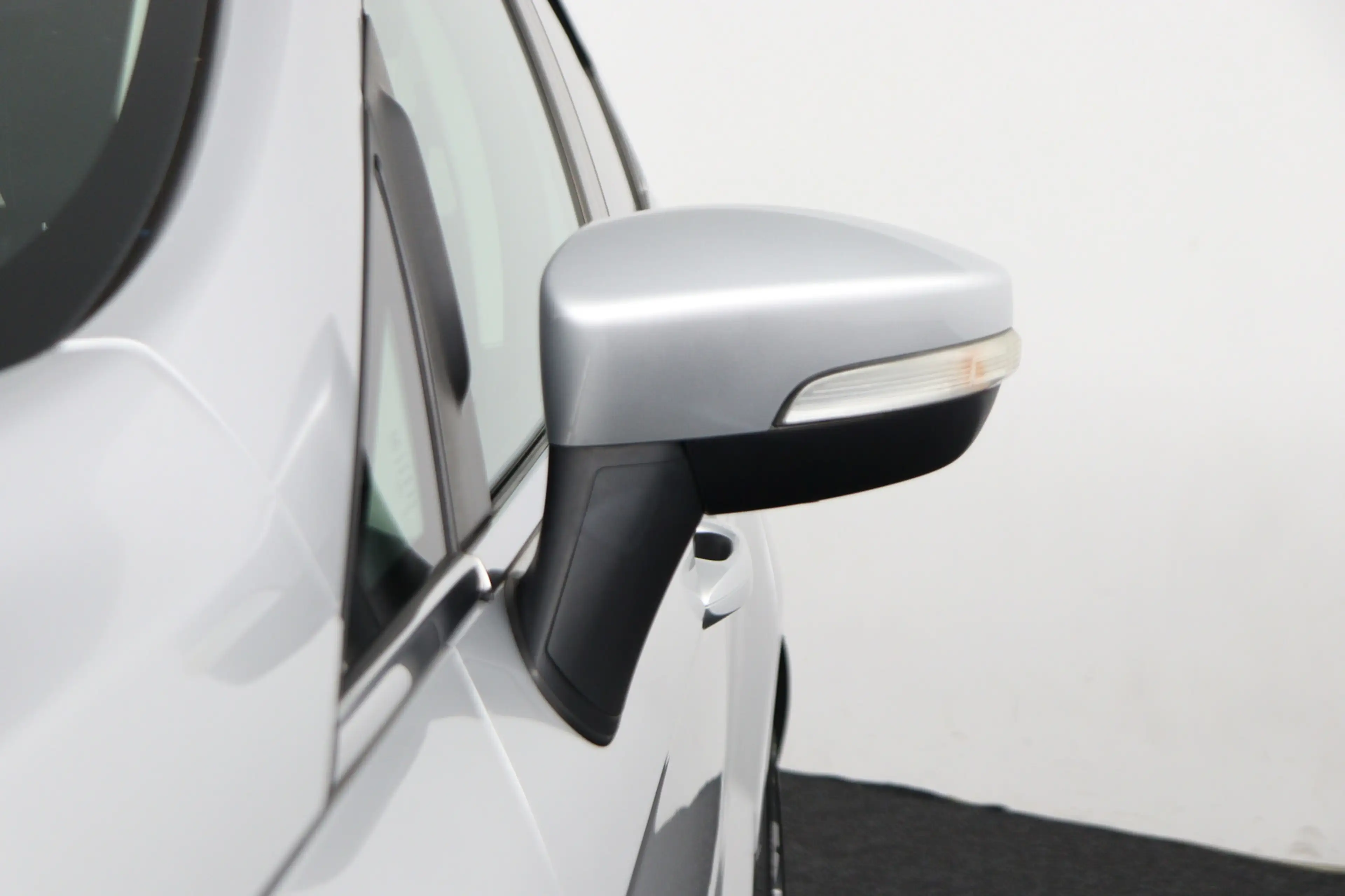 Ford EcoSport 1.0 Ecoboost 125 pk Titanium Winterpakket/ECC/DAB/ — photo 29