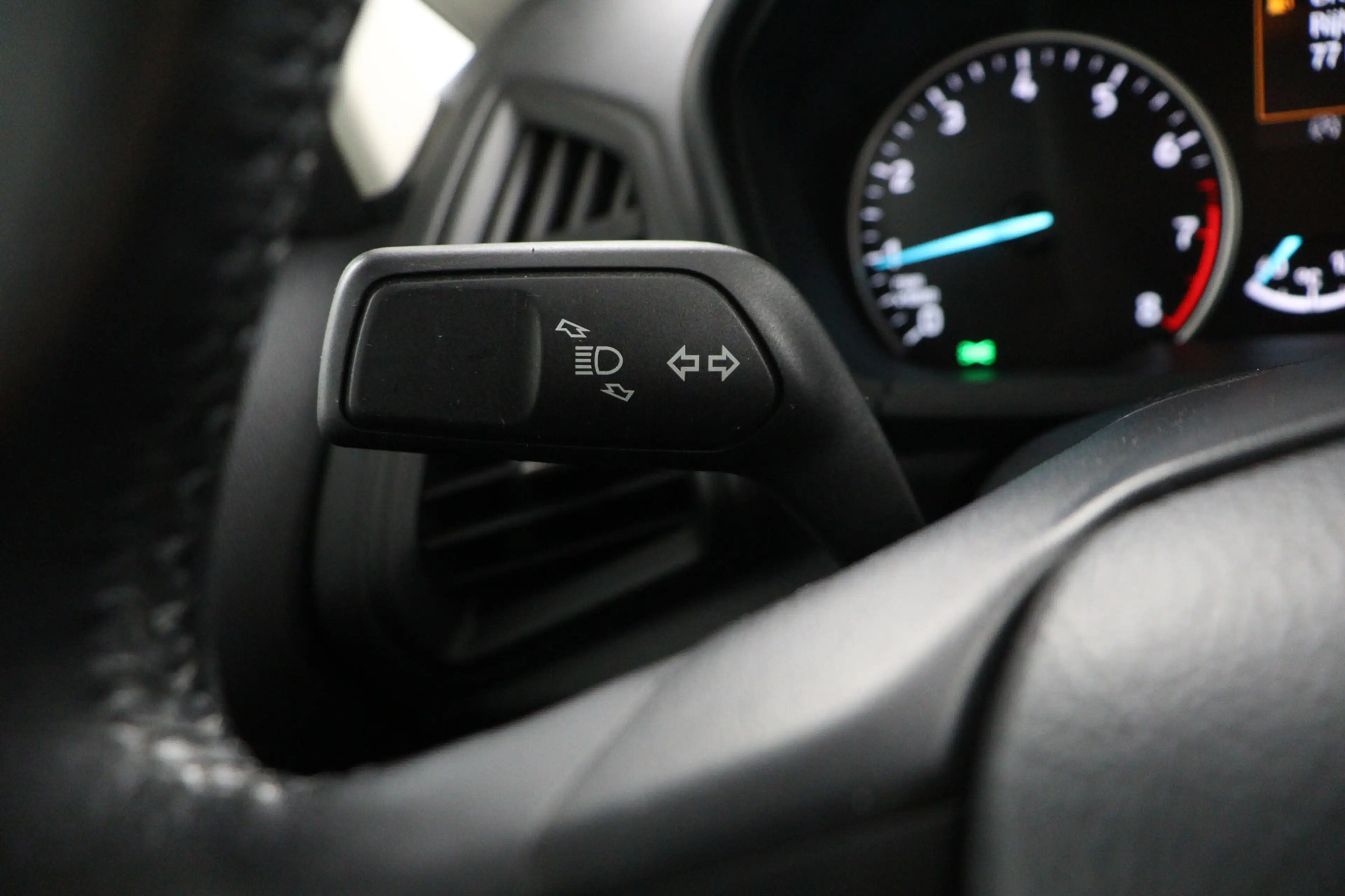 Ford EcoSport 1.0 Ecoboost 125 pk Titanium Winterpakket/ECC/DAB/ — photo 24