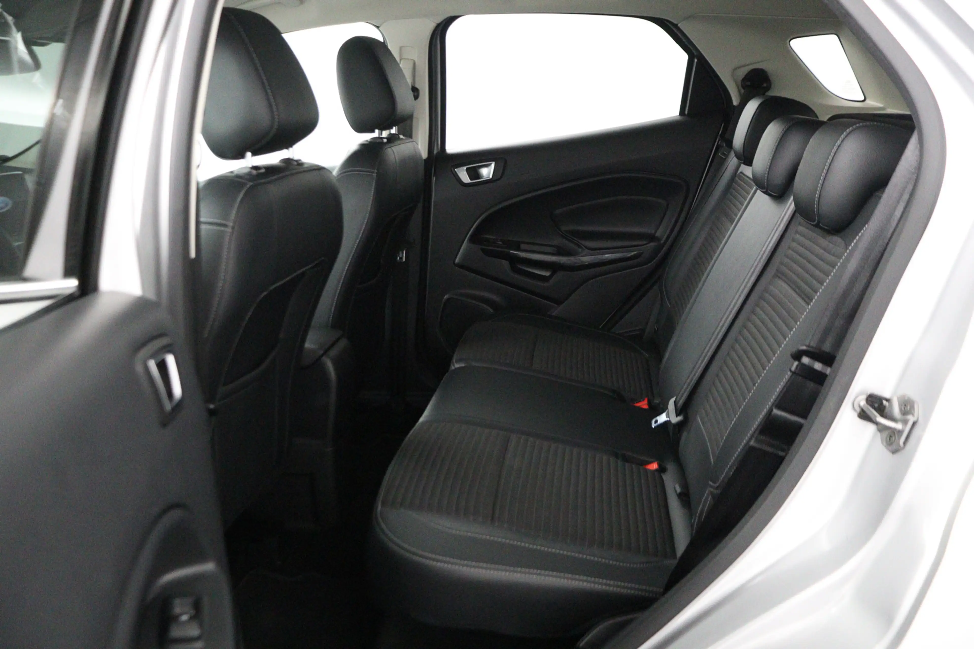 Ford EcoSport 1.0 Ecoboost 125 pk Titanium Winterpakket/ECC/DAB/ — photo 15