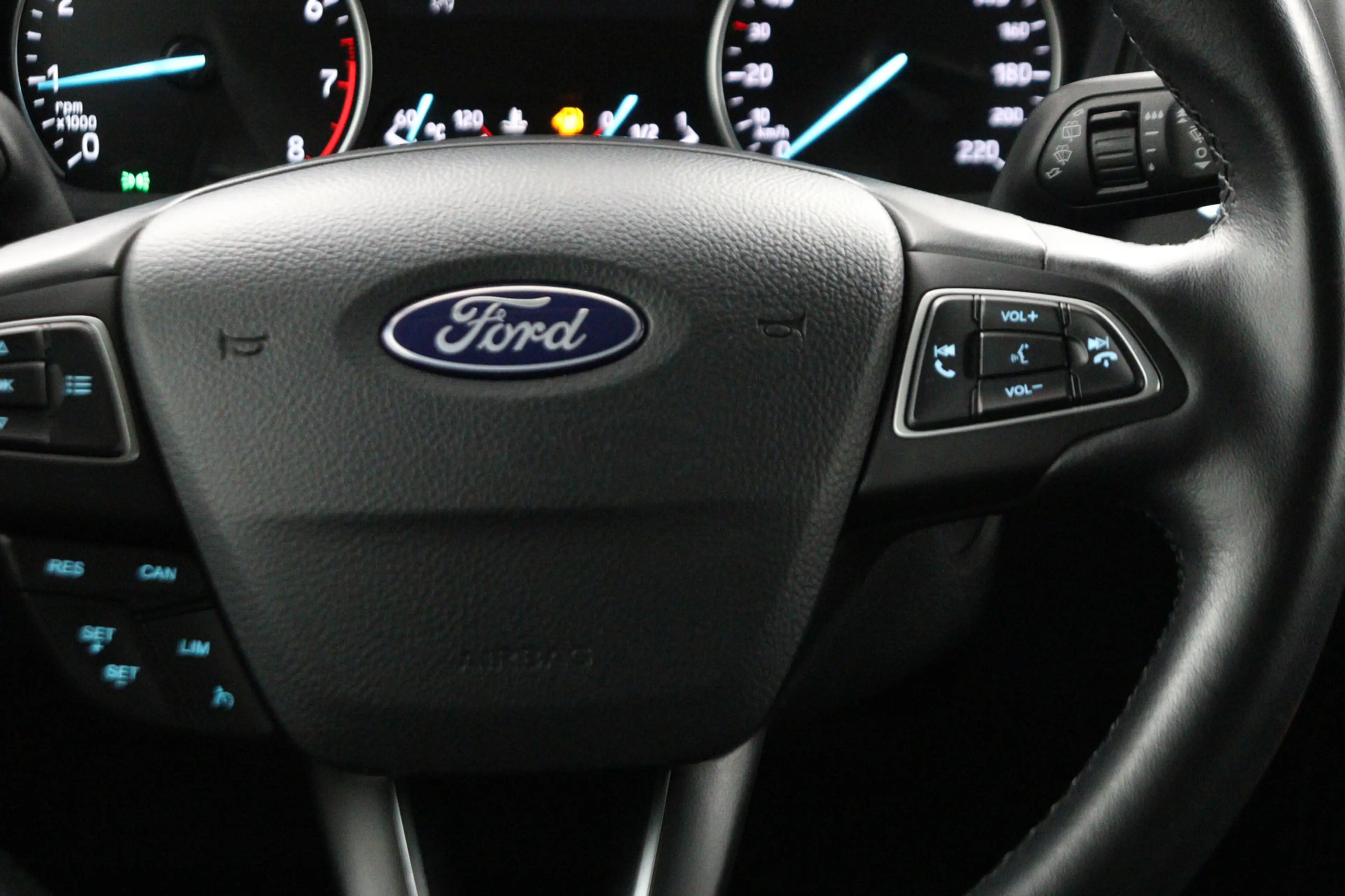 Ford EcoSport 1.0 Ecoboost 125 pk Titanium Winterpakket/ECC/DAB/ — photo 17