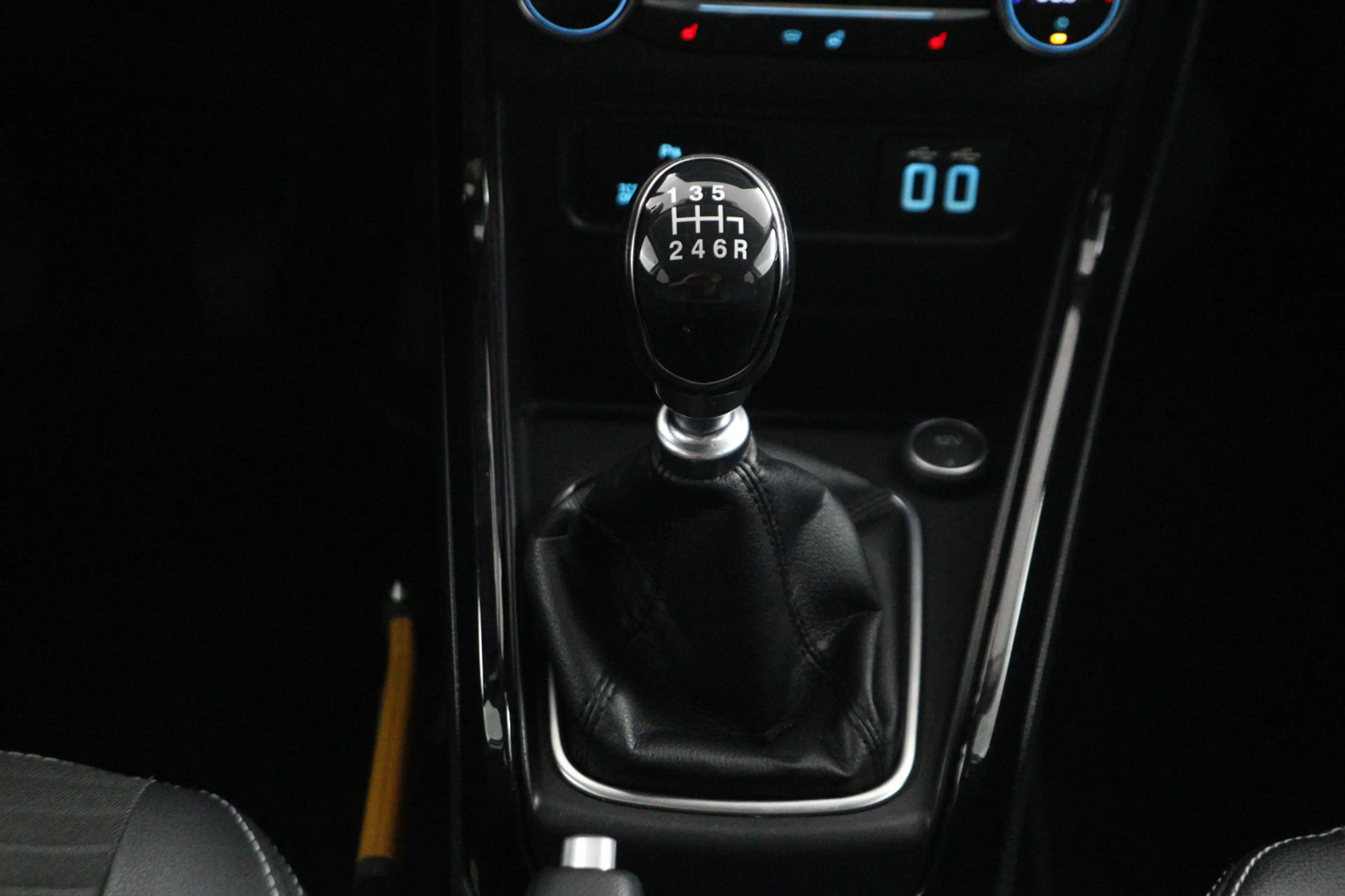 Ford EcoSport 1.0 Ecoboost 125 pk Titanium Winterpakket/ECC/DAB/ — photo 20