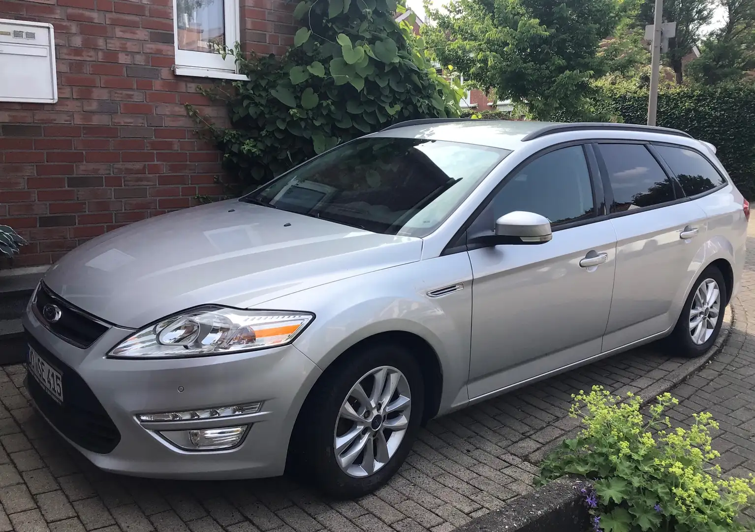 Ford Mondeo Mondeo Turnier 2.0 TDCi Champions Edition Ezüst - 1