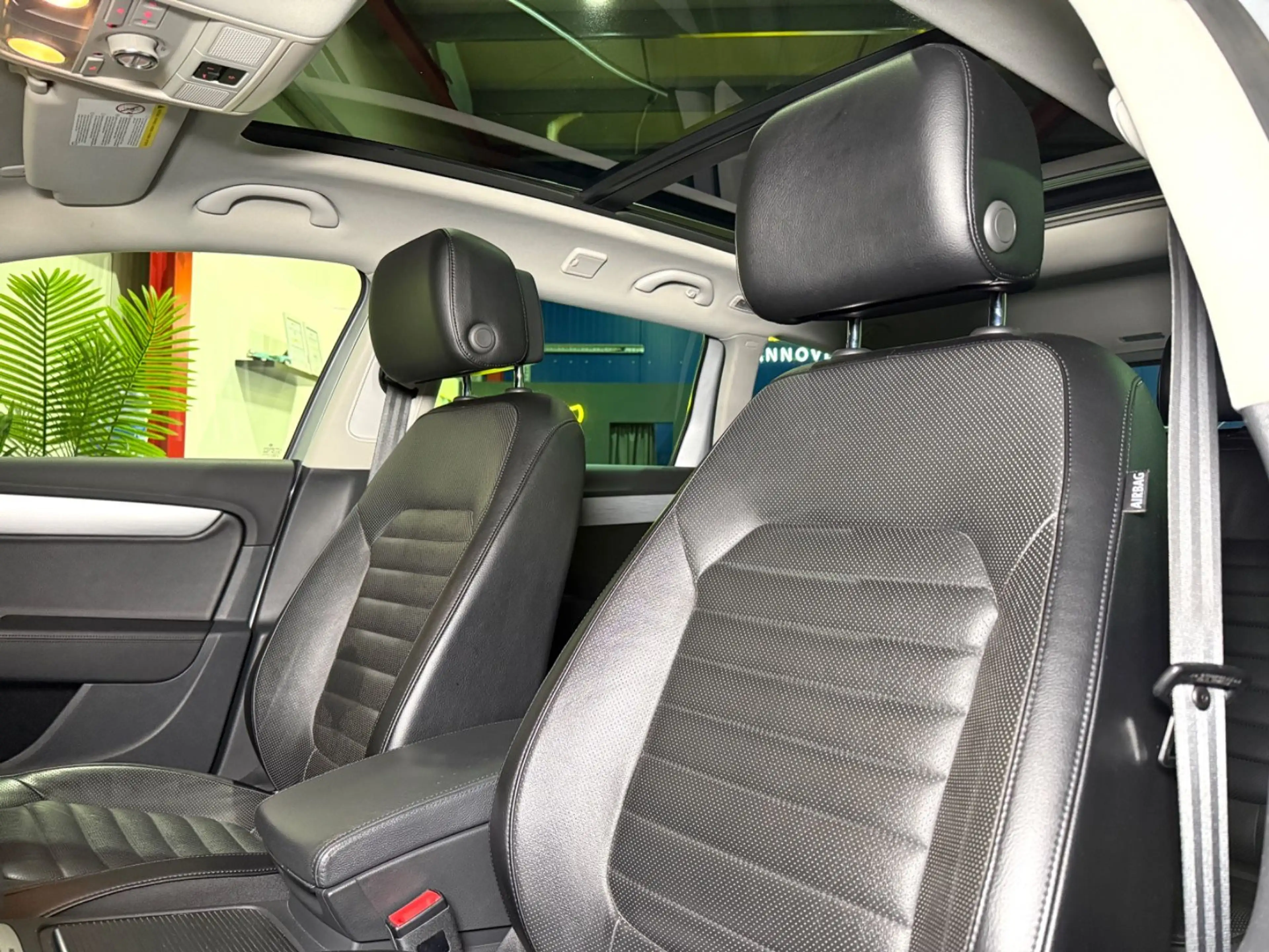Volkswagen Passat Alltrack Variant Basis 4Motion*DCC*AHK*1H — photo 14