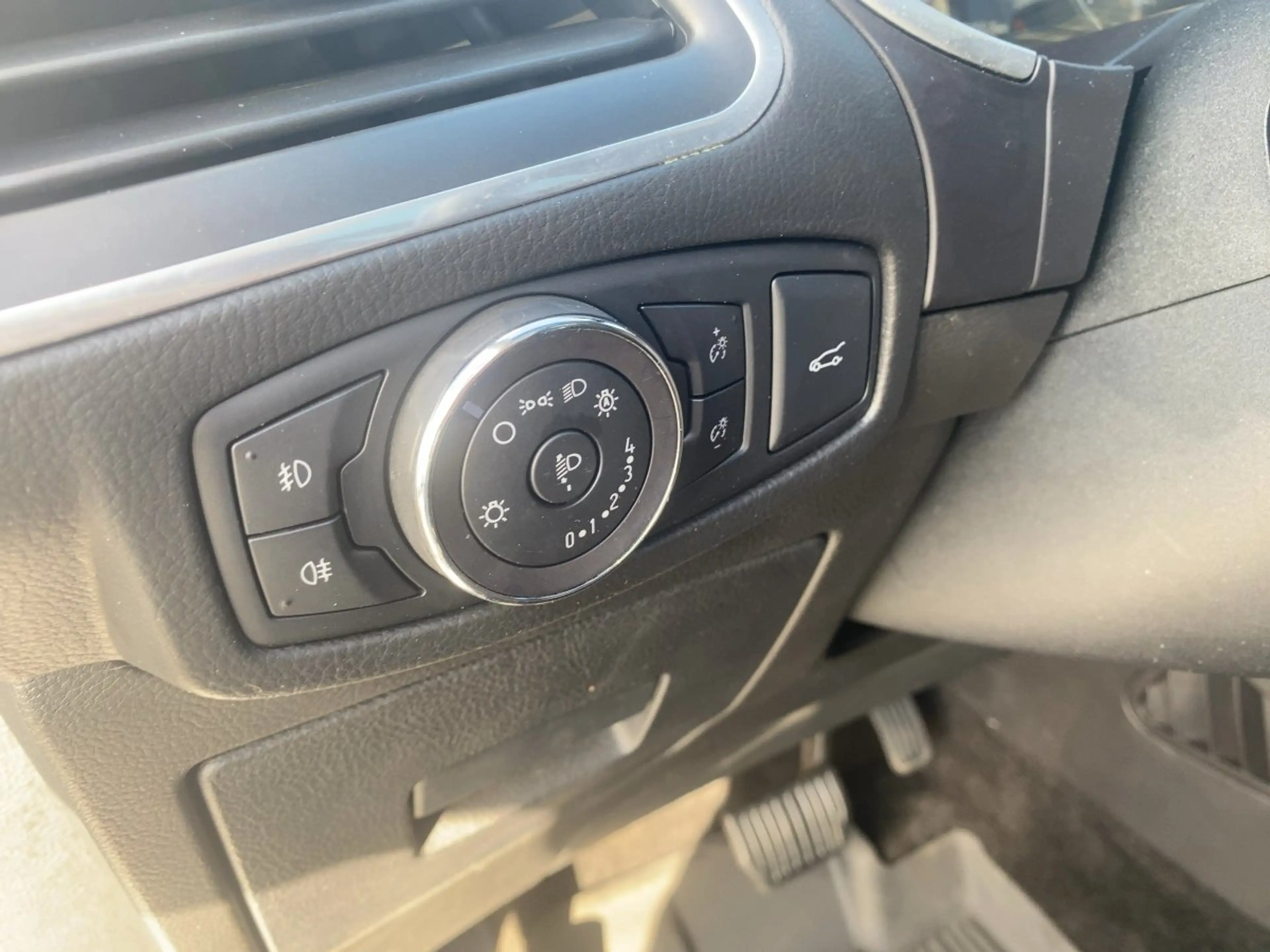Ford Edge 4x4 Titanium SHZ*RFK*Navi*DAB*Pano*Parklenk* — photo 9