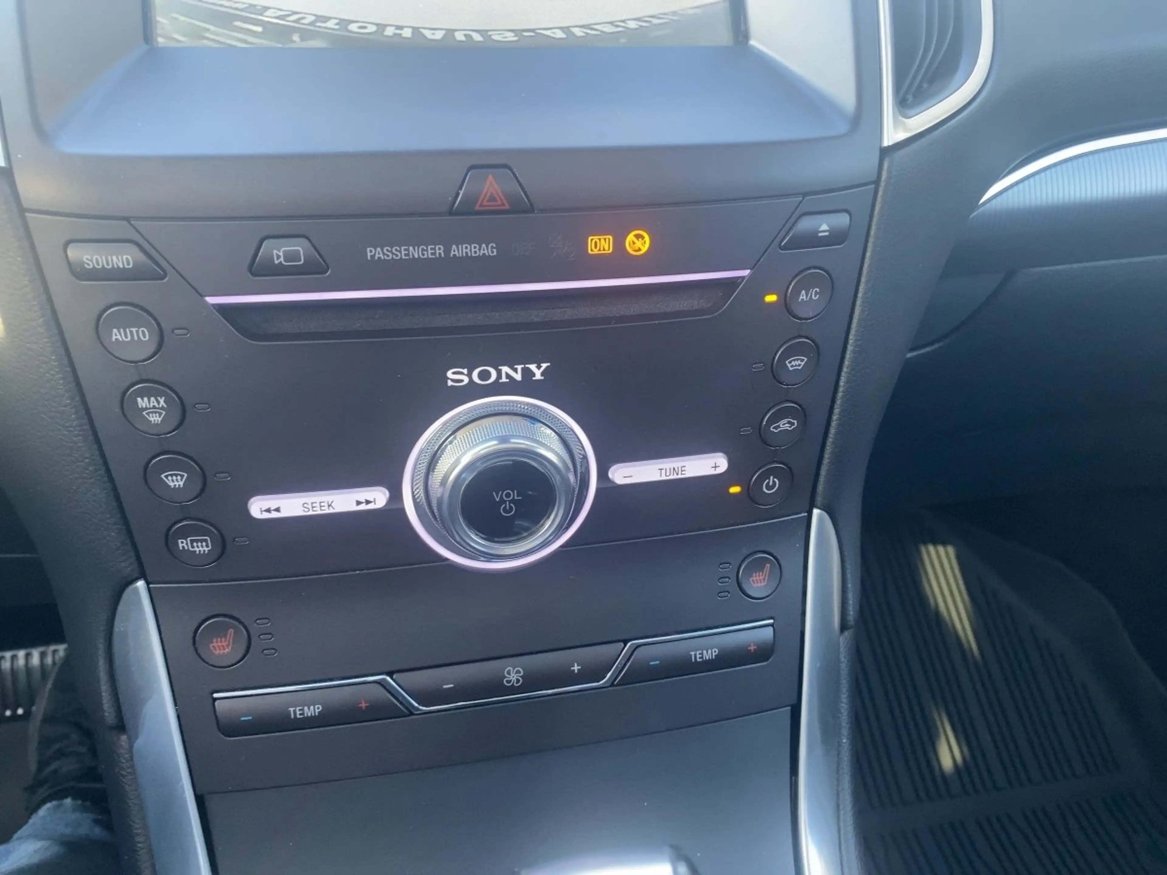Ford Edge 4x4 Titanium SHZ*RFK*Navi*DAB*Pano*Parklenk* — photo 15