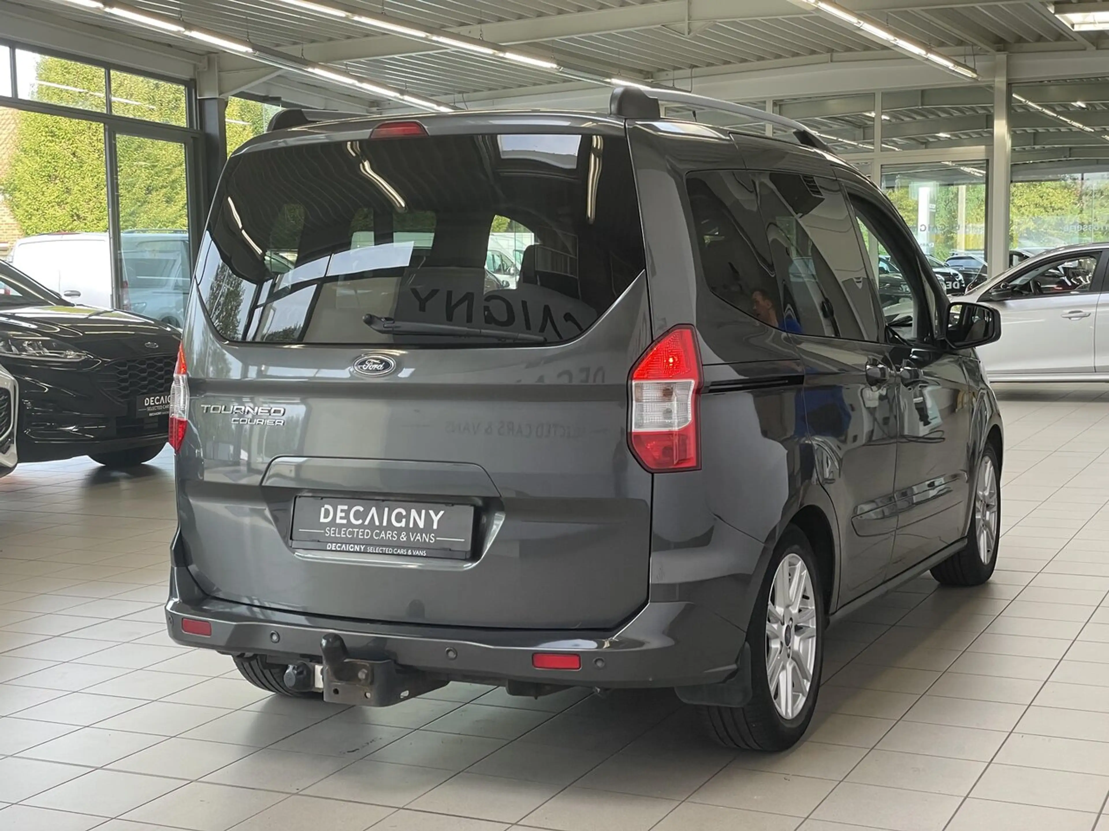 Ford Tourneo Courier 1.5 TDCi *Auto Airco*Sensoren achter — photo 6