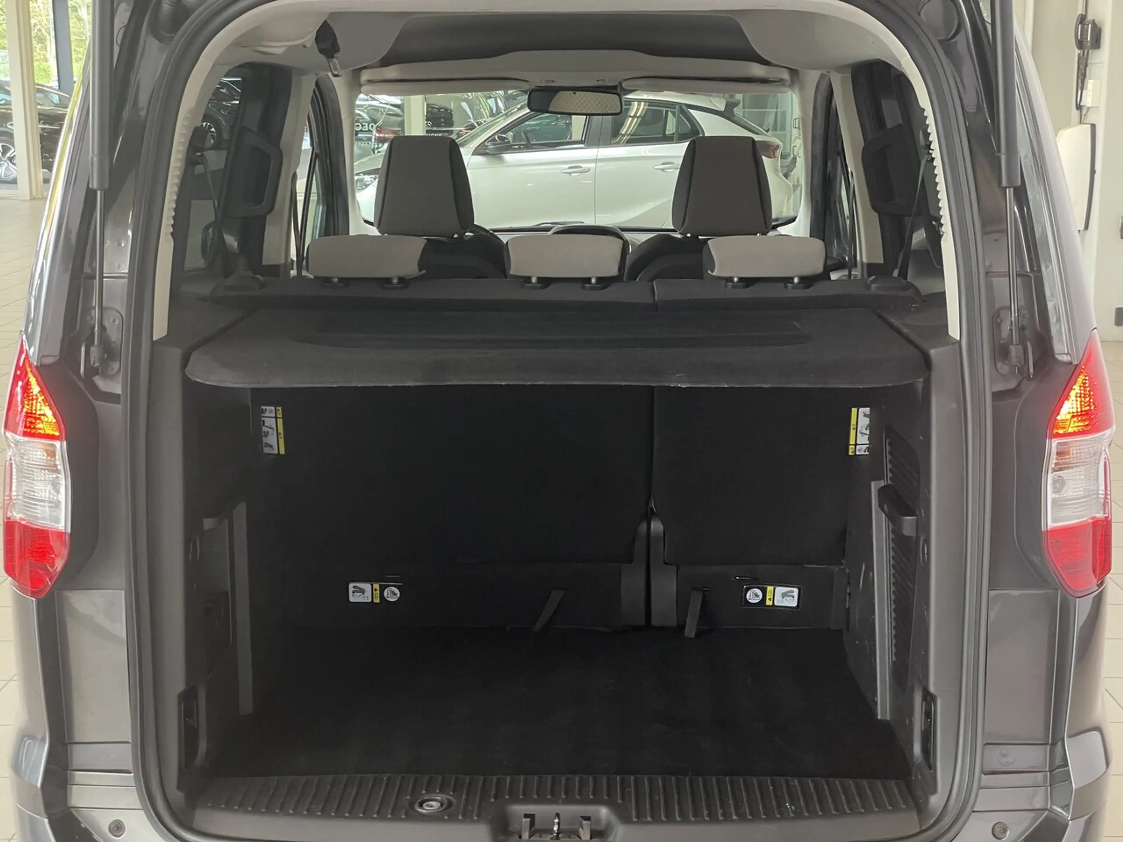 Ford Tourneo Courier 1.5 TDCi *Auto Airco*Sensoren achter — photo 8