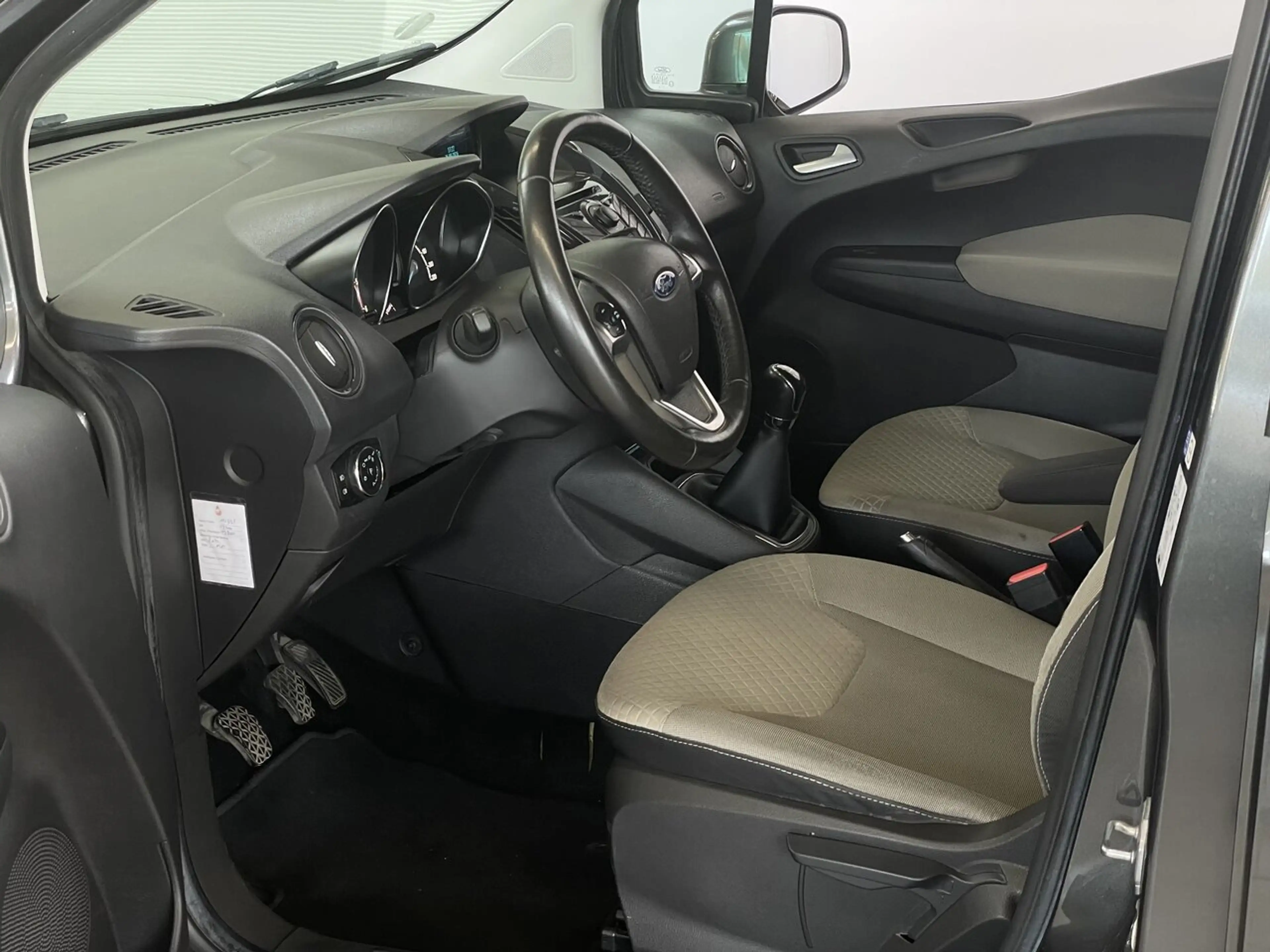 Ford Tourneo Courier 1.5 TDCi *Auto Airco*Sensoren achter — photo 12