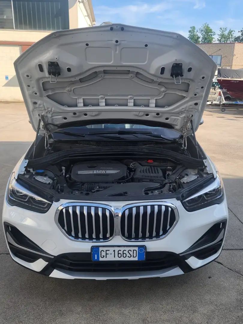 BMW X1 X1 sdrive18i 136cv auto Bianco - 2