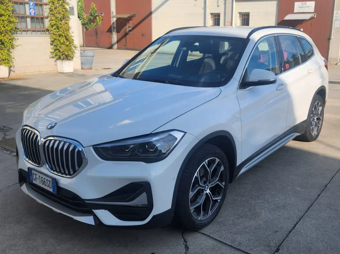 BMW X1 X1 sdrive18i 136cv auto Bianco - 1