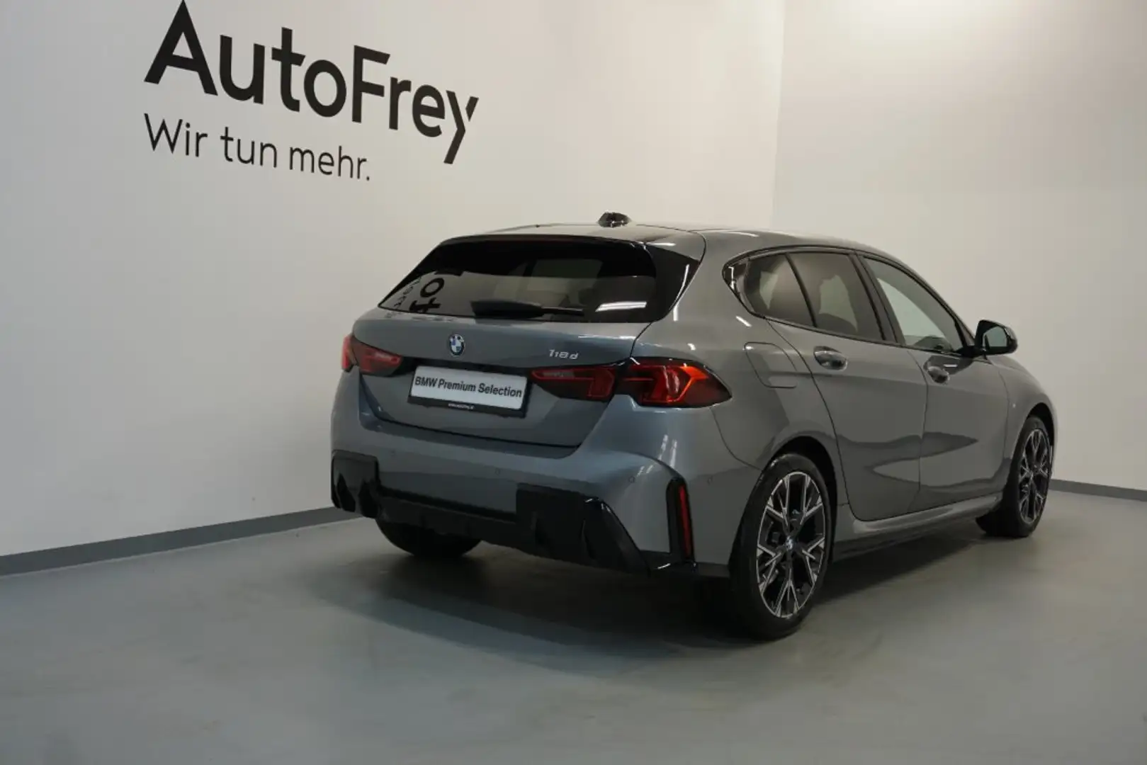 BMW 118 118d Grau - 2