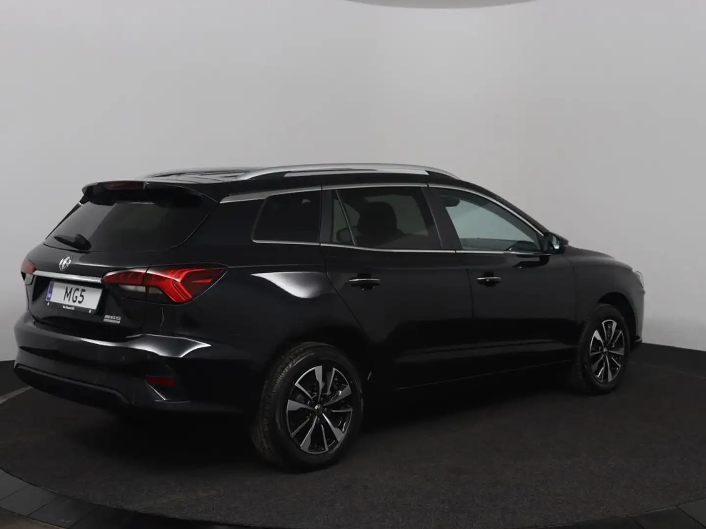 MG MG5 Standard Range Luxury 50 kWh Airconditioning | 360 Noir - 2