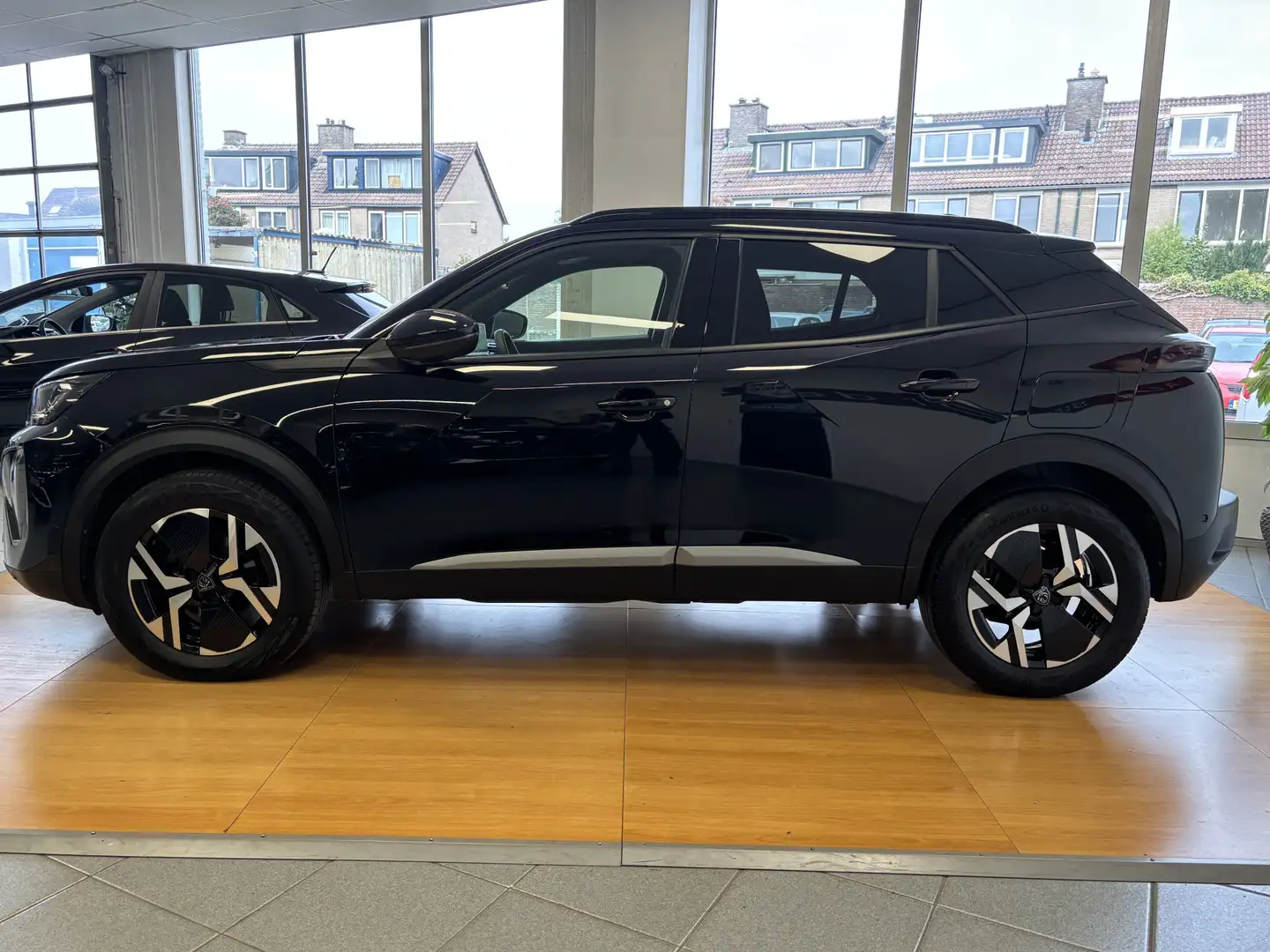 Peugeot 2008 1.2 PureTech 130 Allure - BOMVOL Negro - 2