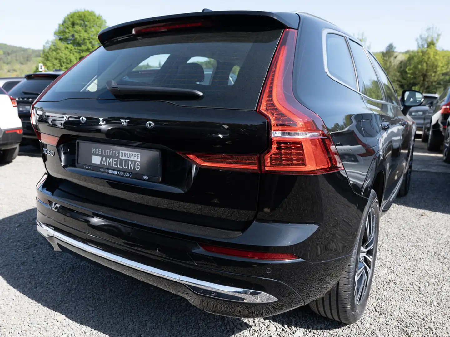 Volvo XC60 B5 AWD Inscription KAMERA H/K NAVI LED Siyah - 2