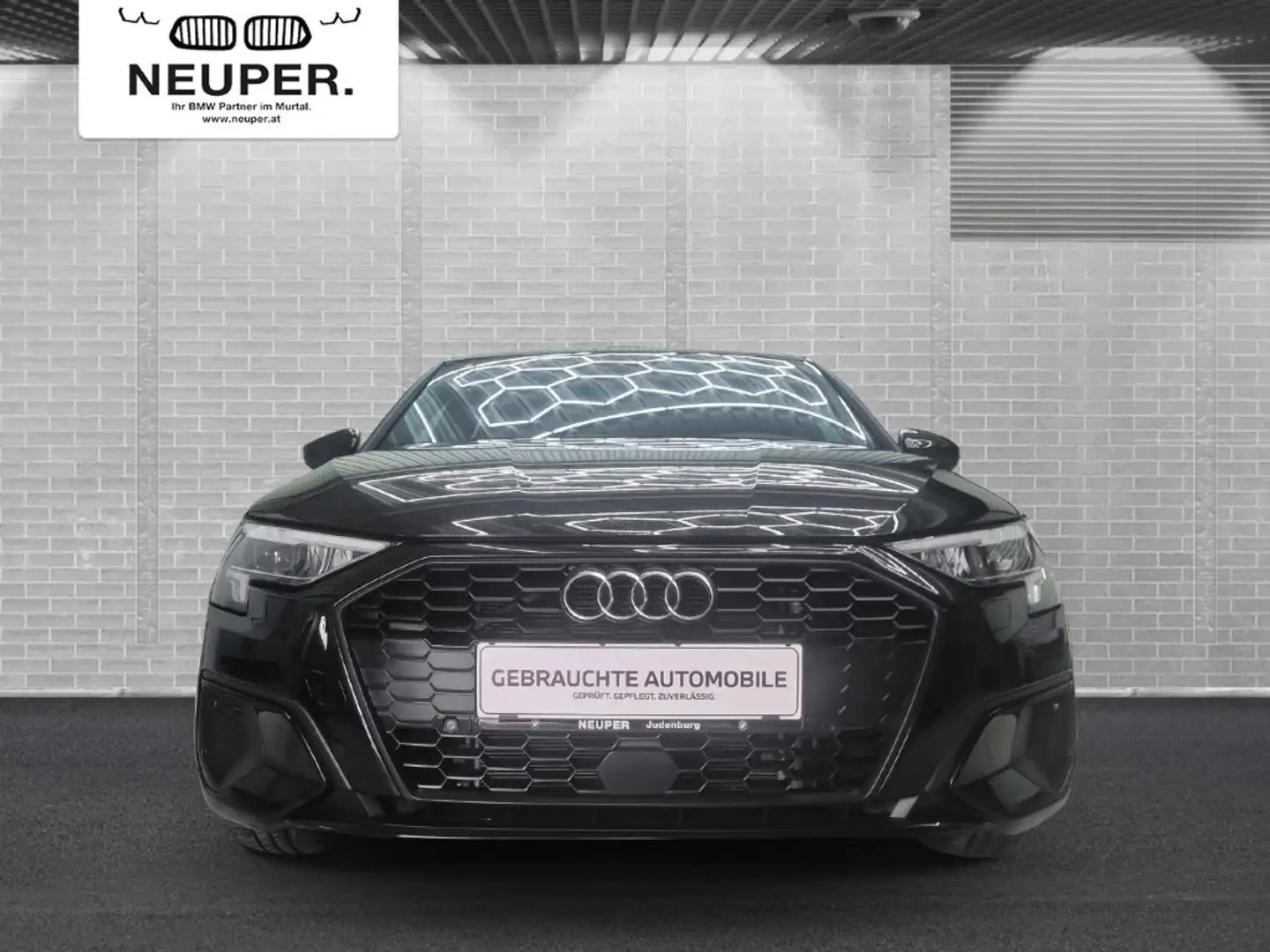 Audi A3 SB 30 TFSI Intense Schwarz - 2