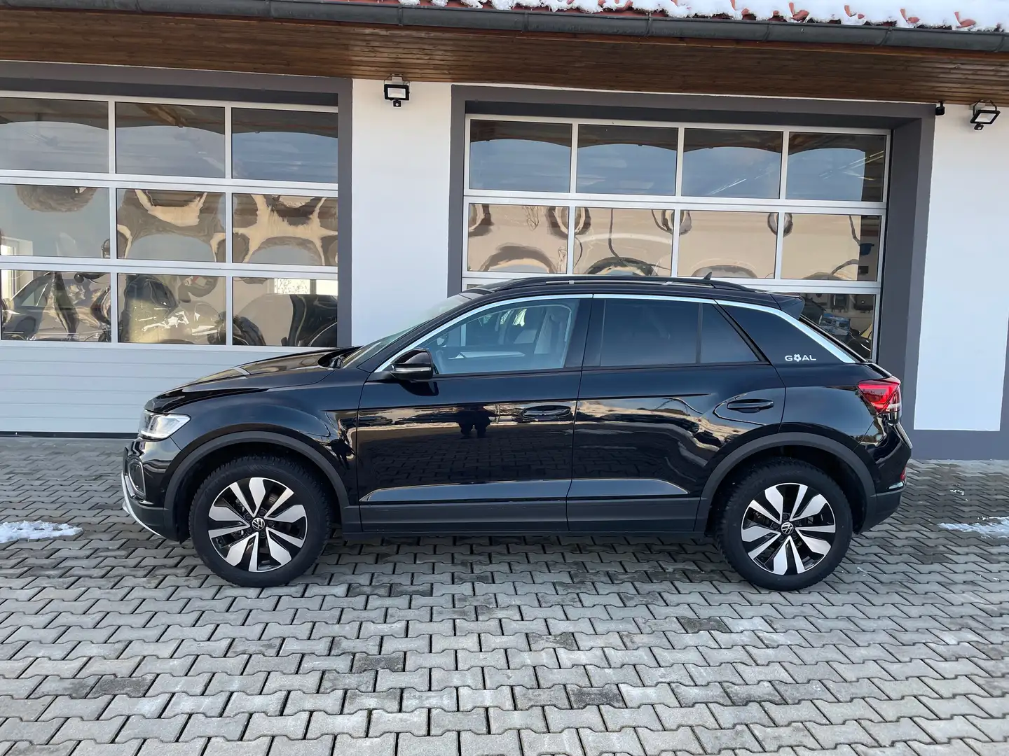 Volkswagen T-Roc Goal Life 1,0 TSI **DIGITAL*APP*ACC*SITZHZ*NAVI** Schwarz - 2