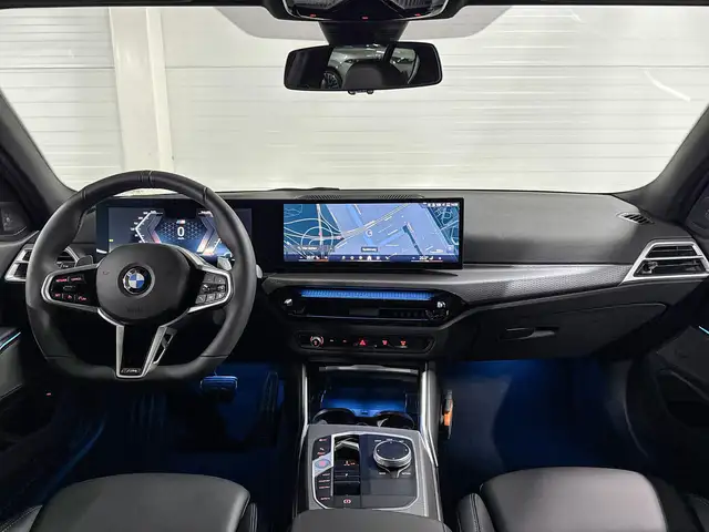 BMW 3 Series view 11
