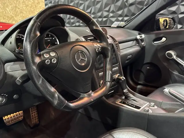 Mercedes-Benz SLK view 11