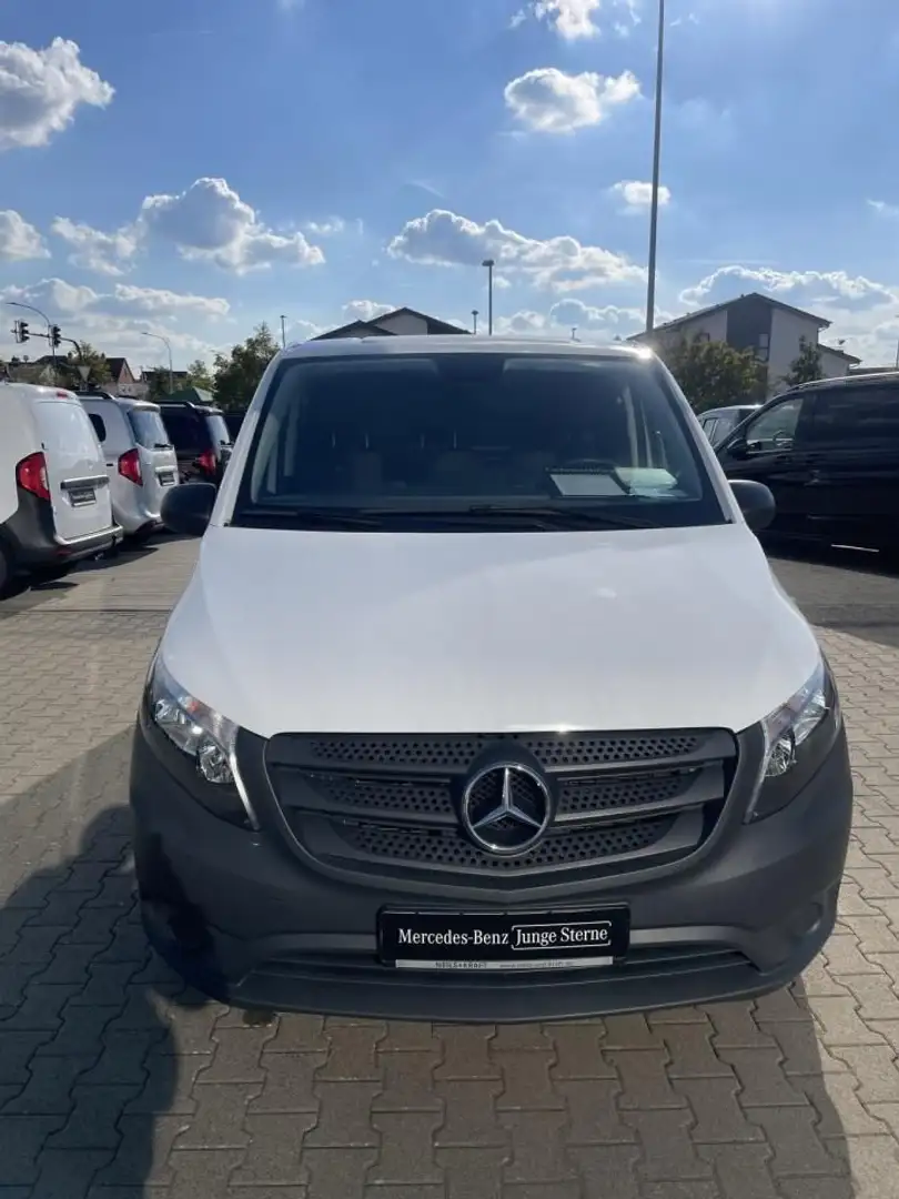 Mercedes-Benz Vito Worker Plus 110CDI KlimaA AHK Blanc - 2