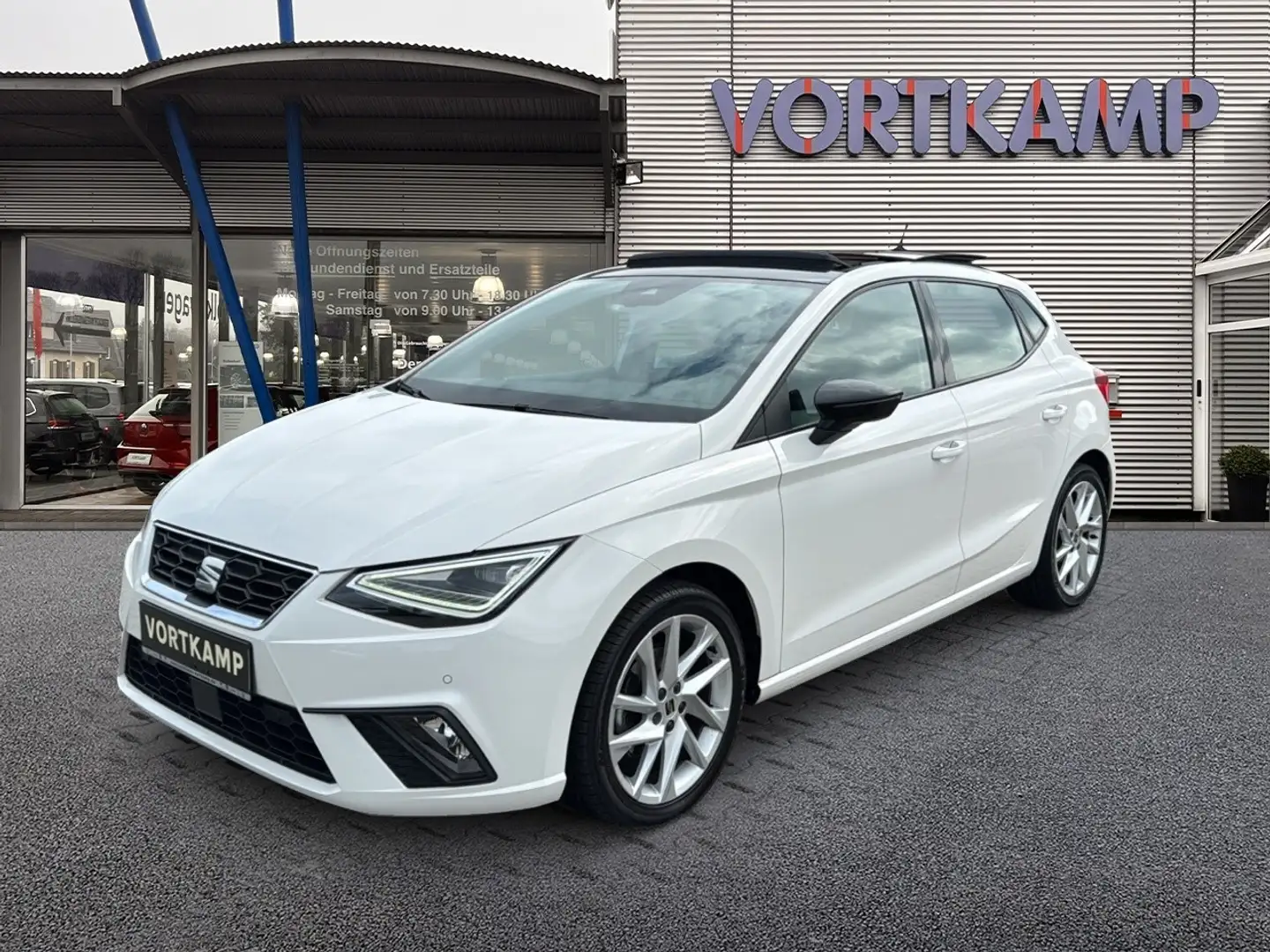 SEAT Ibiza FR DSG Pano/Kamera/LED/MirrorLink Weiß - 2