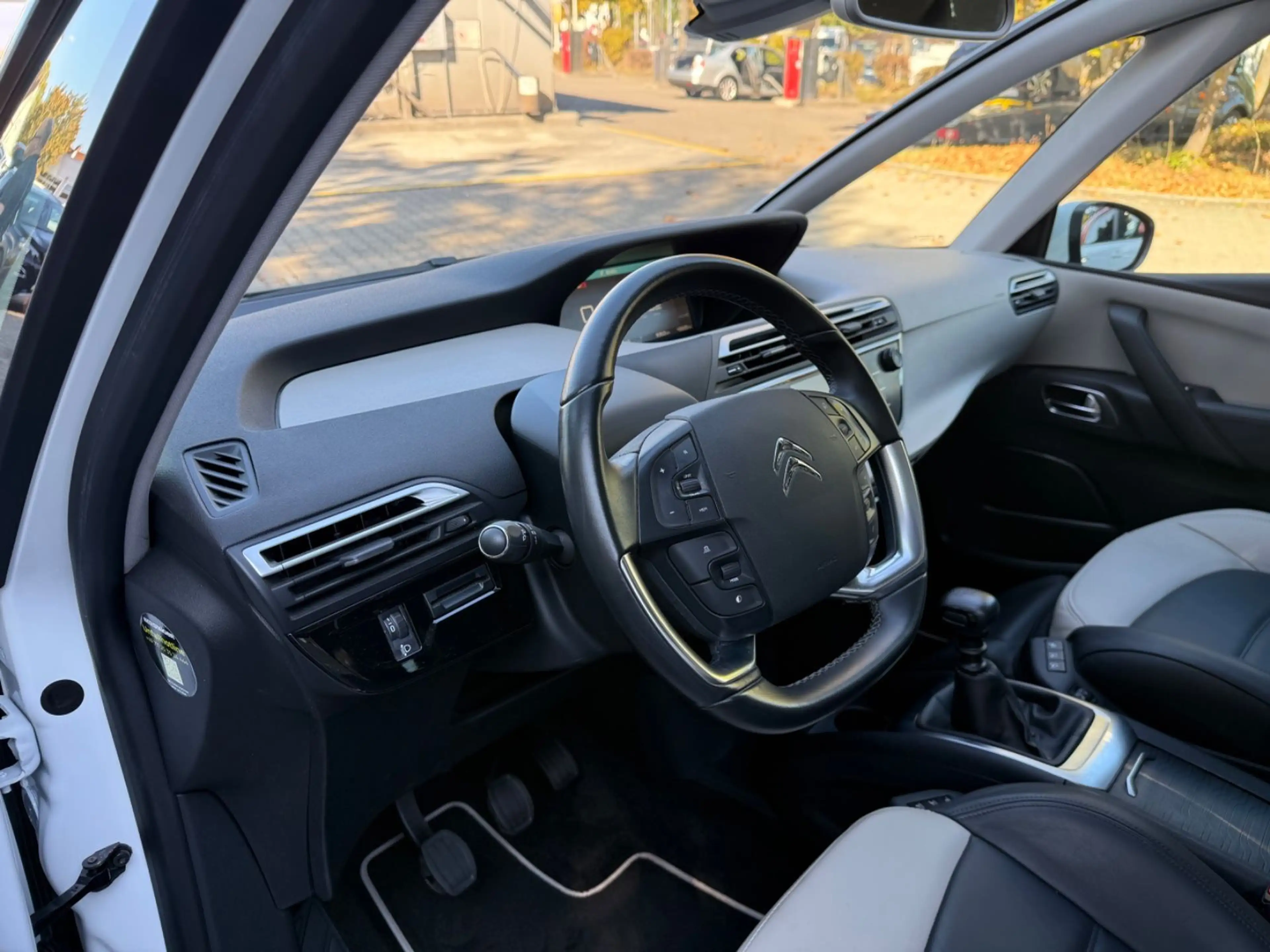 Citroen Grand C4 Picasso /Spacetourer Shine 7Sitzer Leder — photo 13