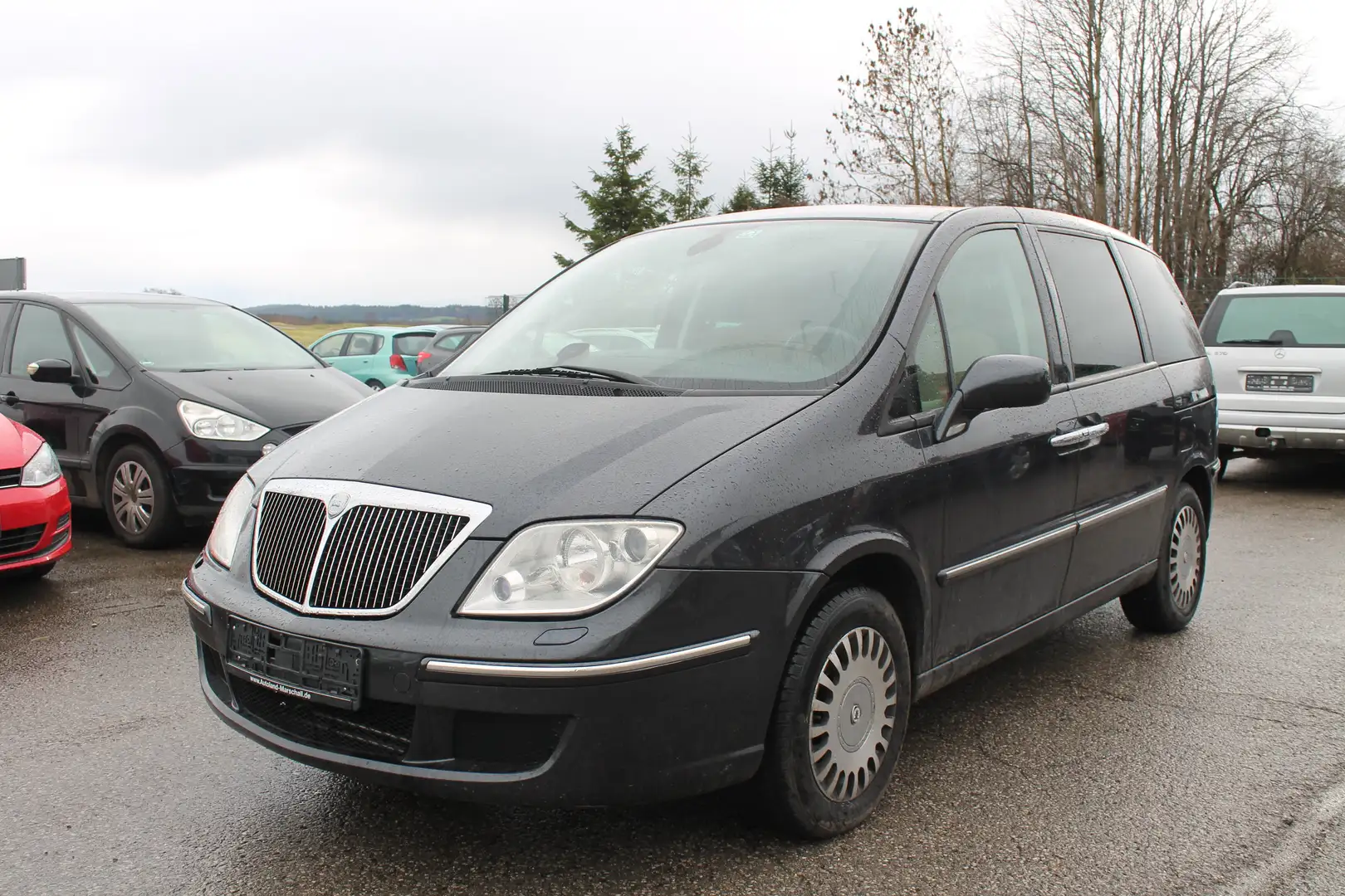Lancia Phedra 2.0 PDC KLIMATR AHK NAVI 7 SITZER Gris - 1