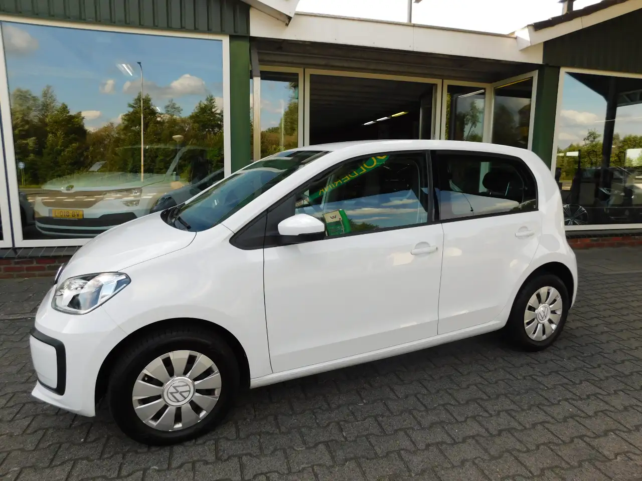 Volkswagen Up 1.0 MPI 65PK MOVE UP! All-in Prijs! 1 jaar garanti