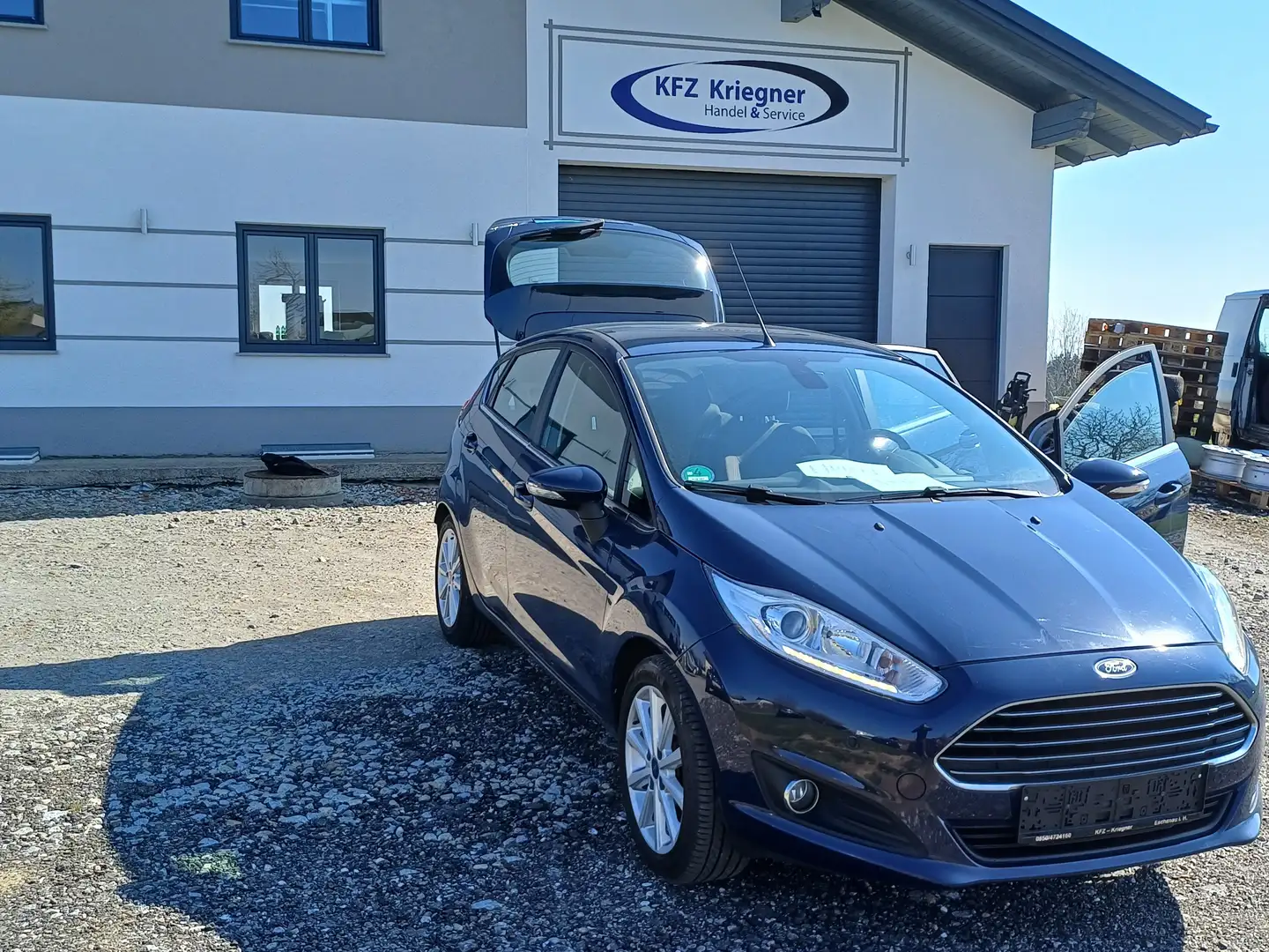 Ford Fiesta Titanium 1,5 TDCi Blau - 2