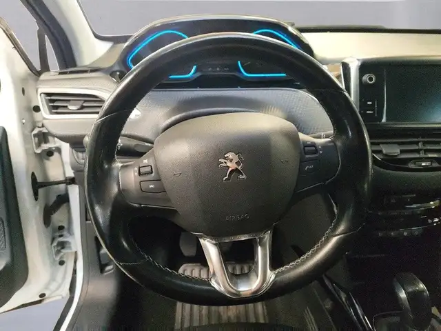 Peugeot 2008 view 12