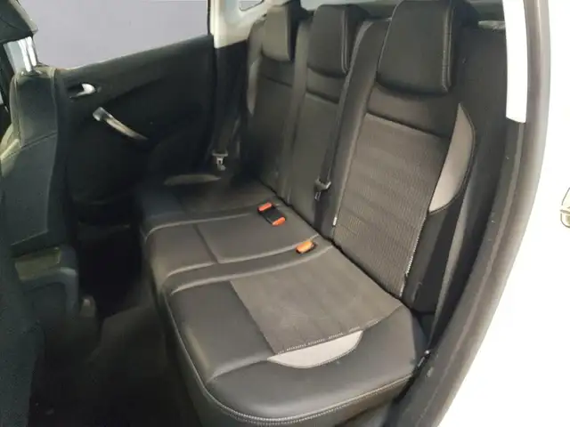 Peugeot 2008 view 13