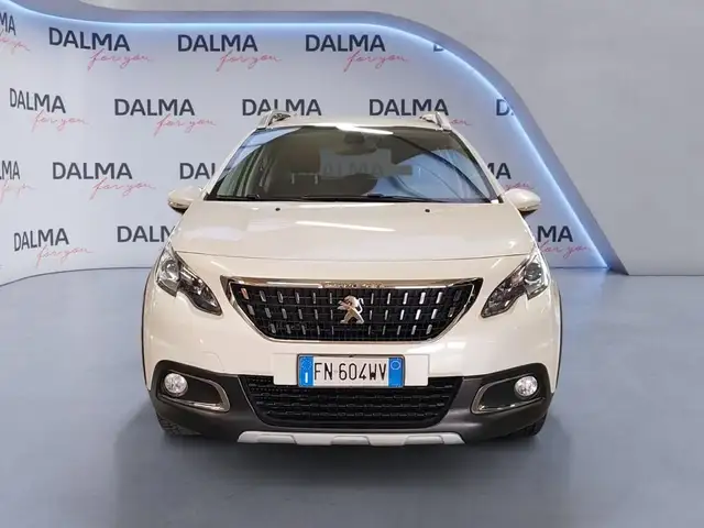 Peugeot 2008 view 8