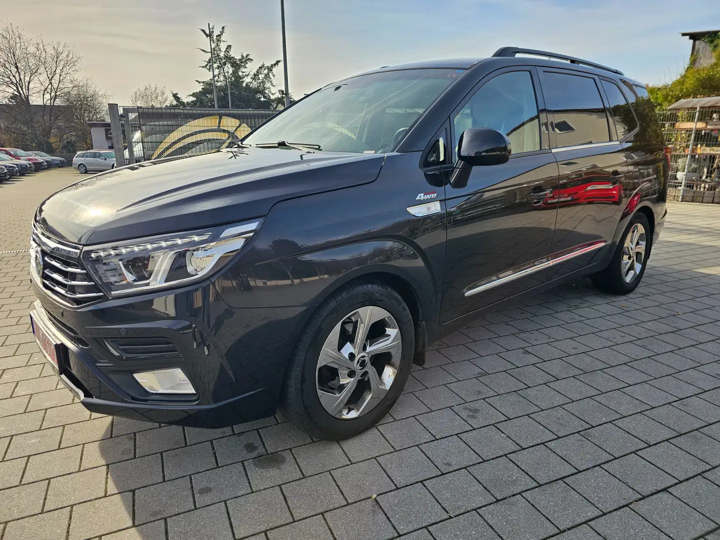 SsangYong Rodius Radius 2.2 TD Sapphire / 4WD / TÜV neu/ Nero - 1