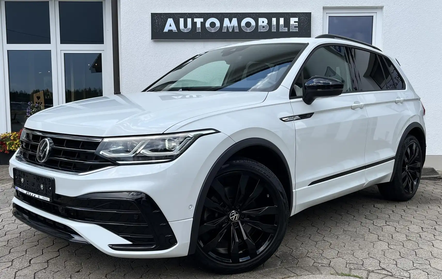 Volkswagen Tiguan R-Line Black 2.0 TDI DSG 4x4 LED NAVI AHK Weiß - 1