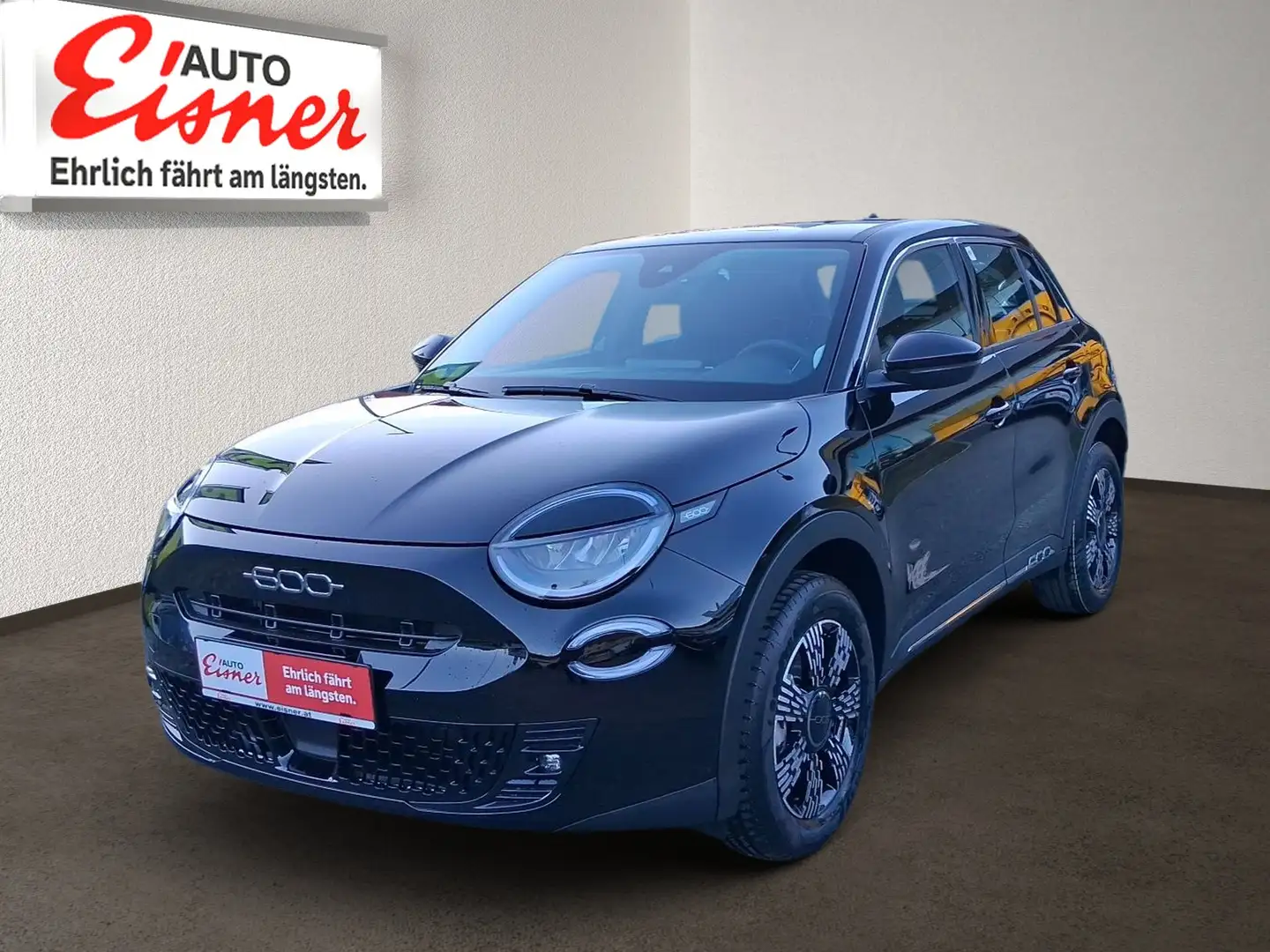 Fiat 600 HYBRID POP T-GEN3 110 Schwarz - 2